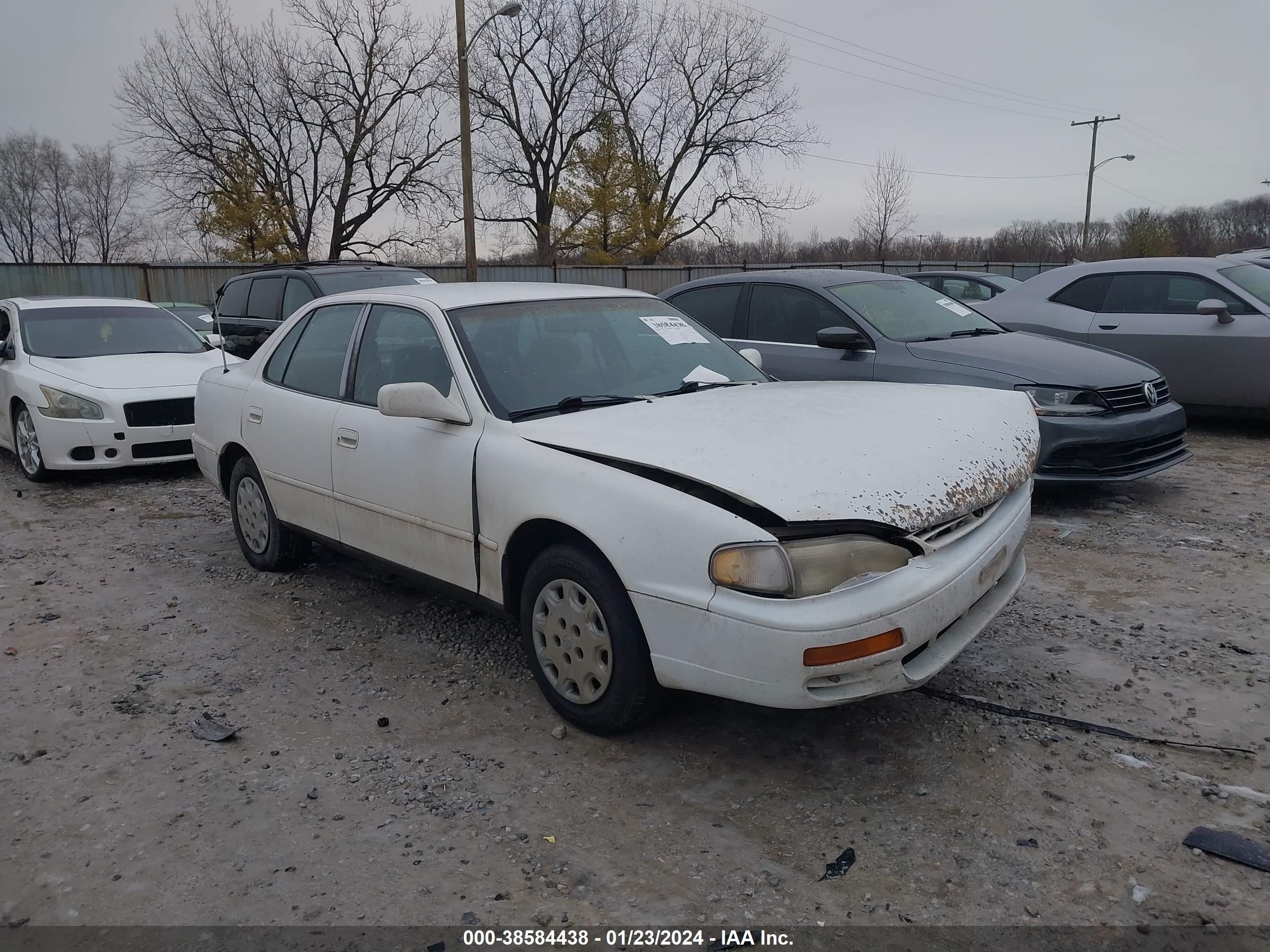 TOYOTA CAMRY 1996 4t1bg12k0tu944317