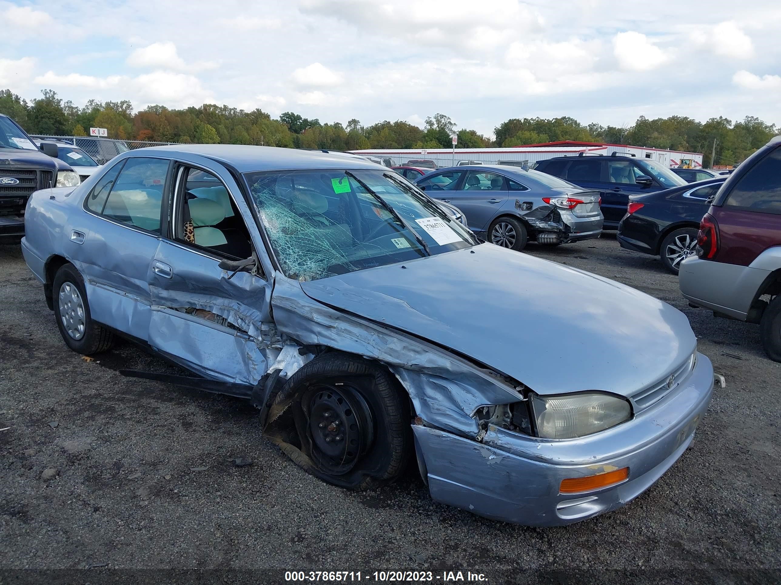 TOYOTA CAMRY 1996 4t1bg12k2tu776115