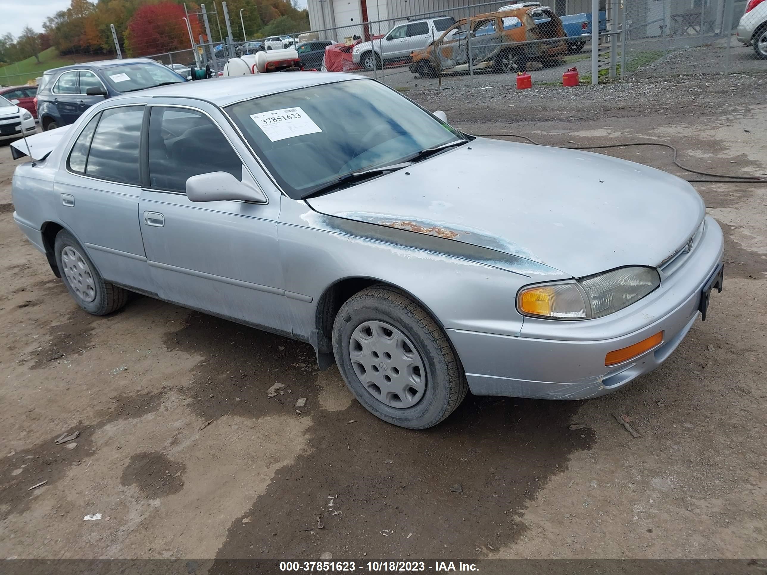 TOYOTA CAMRY 1996 4t1bg12k3tu706056