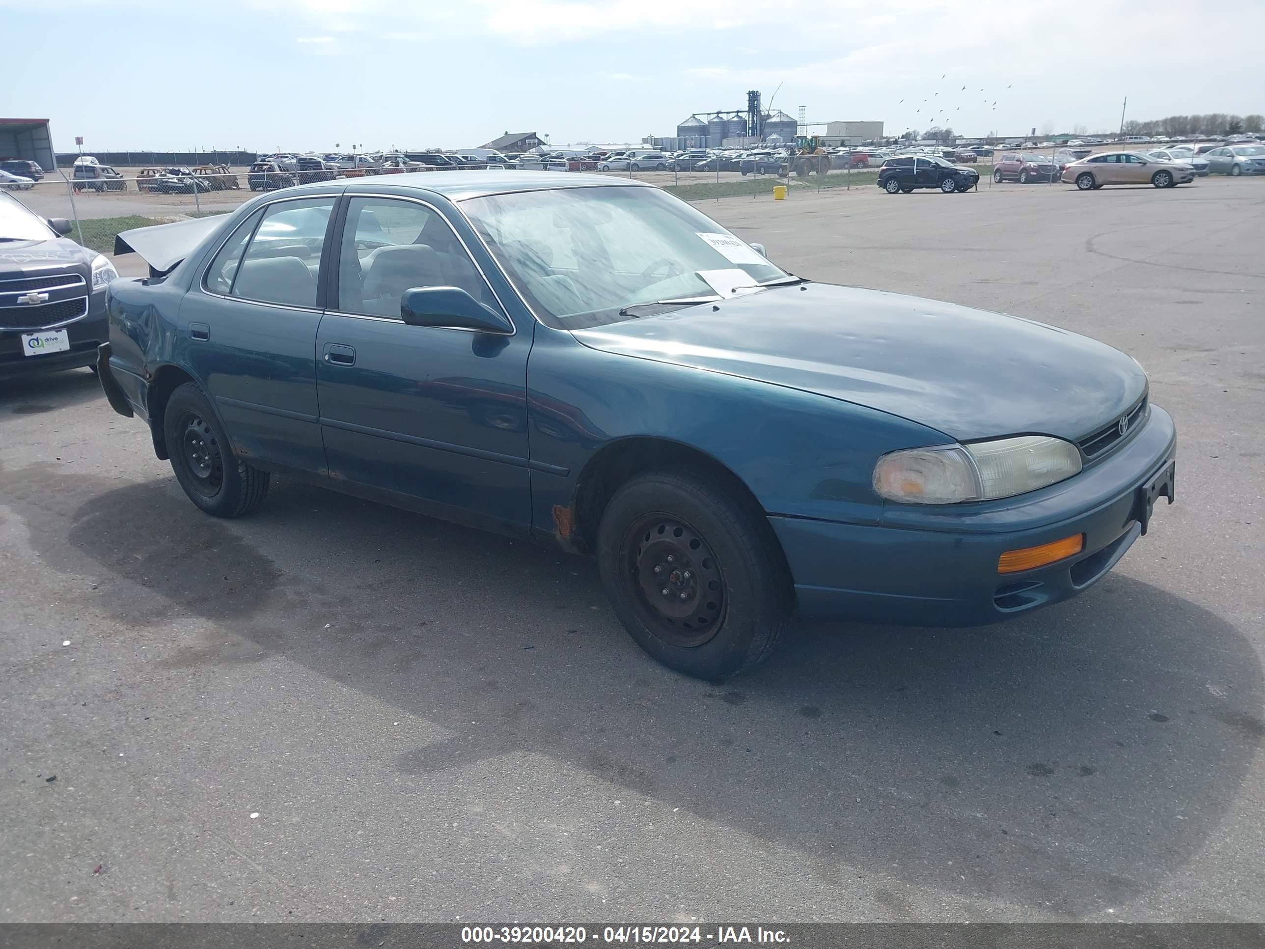 TOYOTA CAMRY 1996 4t1bg12k6tu935895