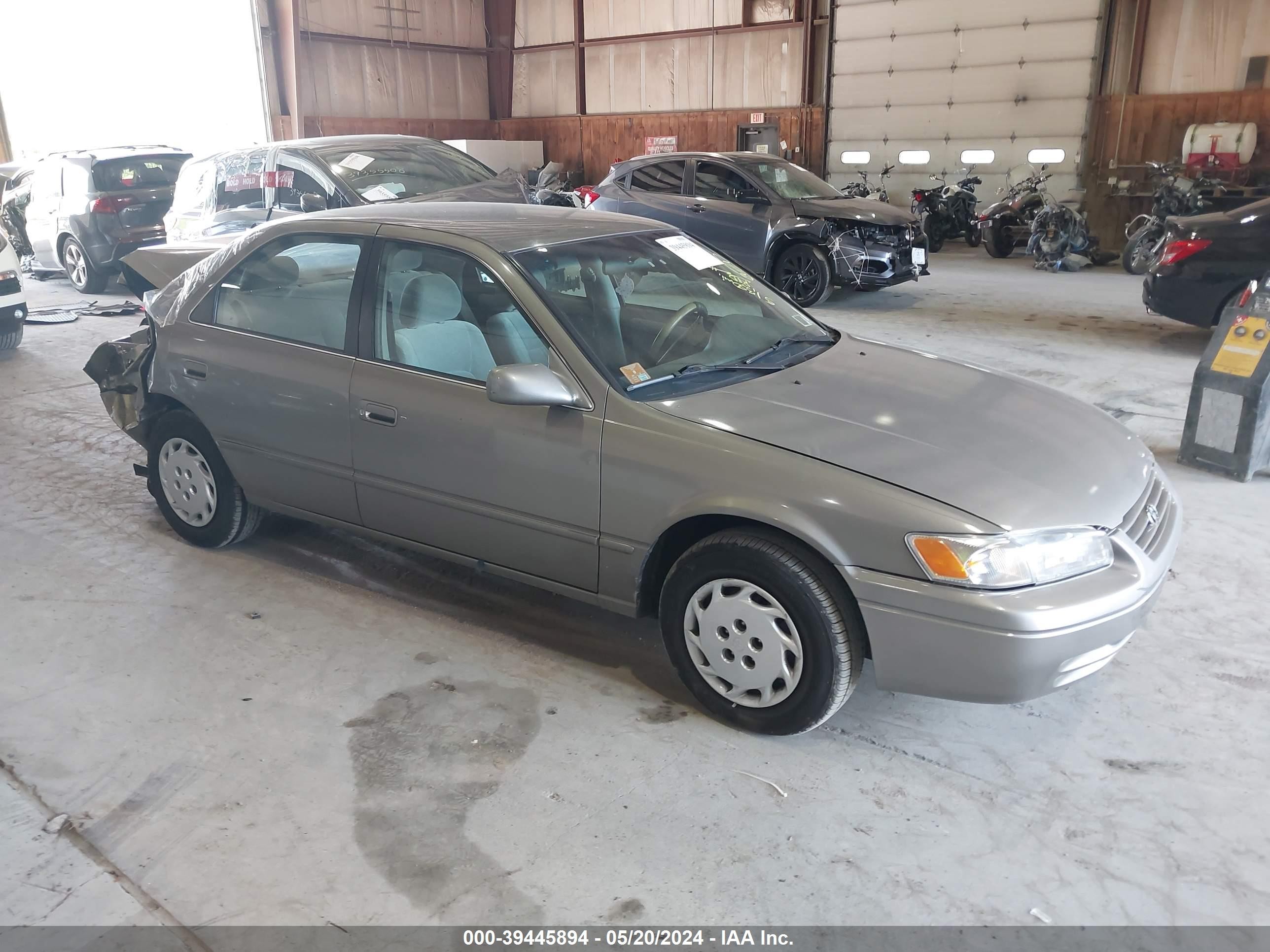 TOYOTA CAMRY 1997 4t1bg22k0vu179246