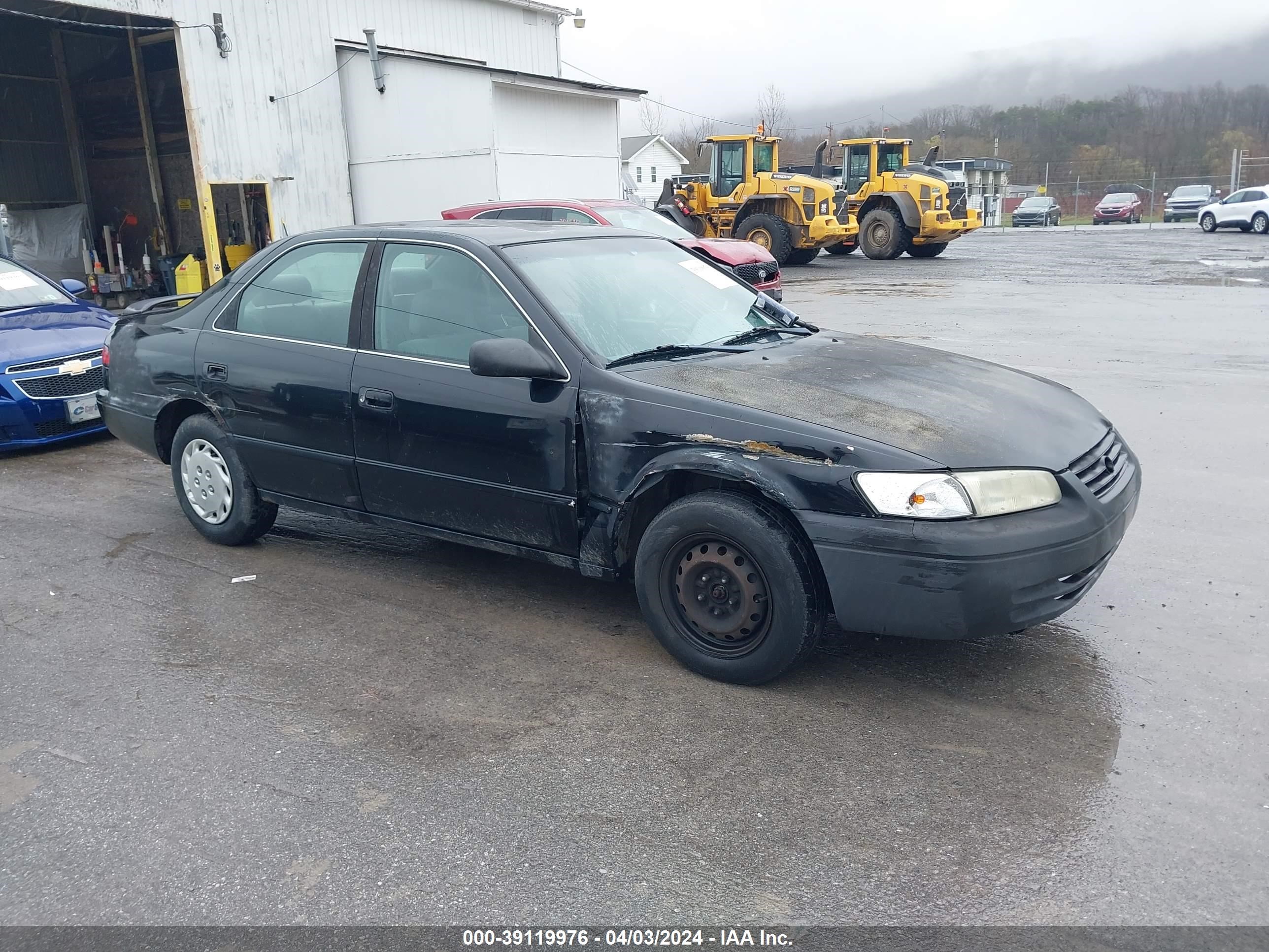 TOYOTA CAMRY 1998 4t1bg22k0wu310063