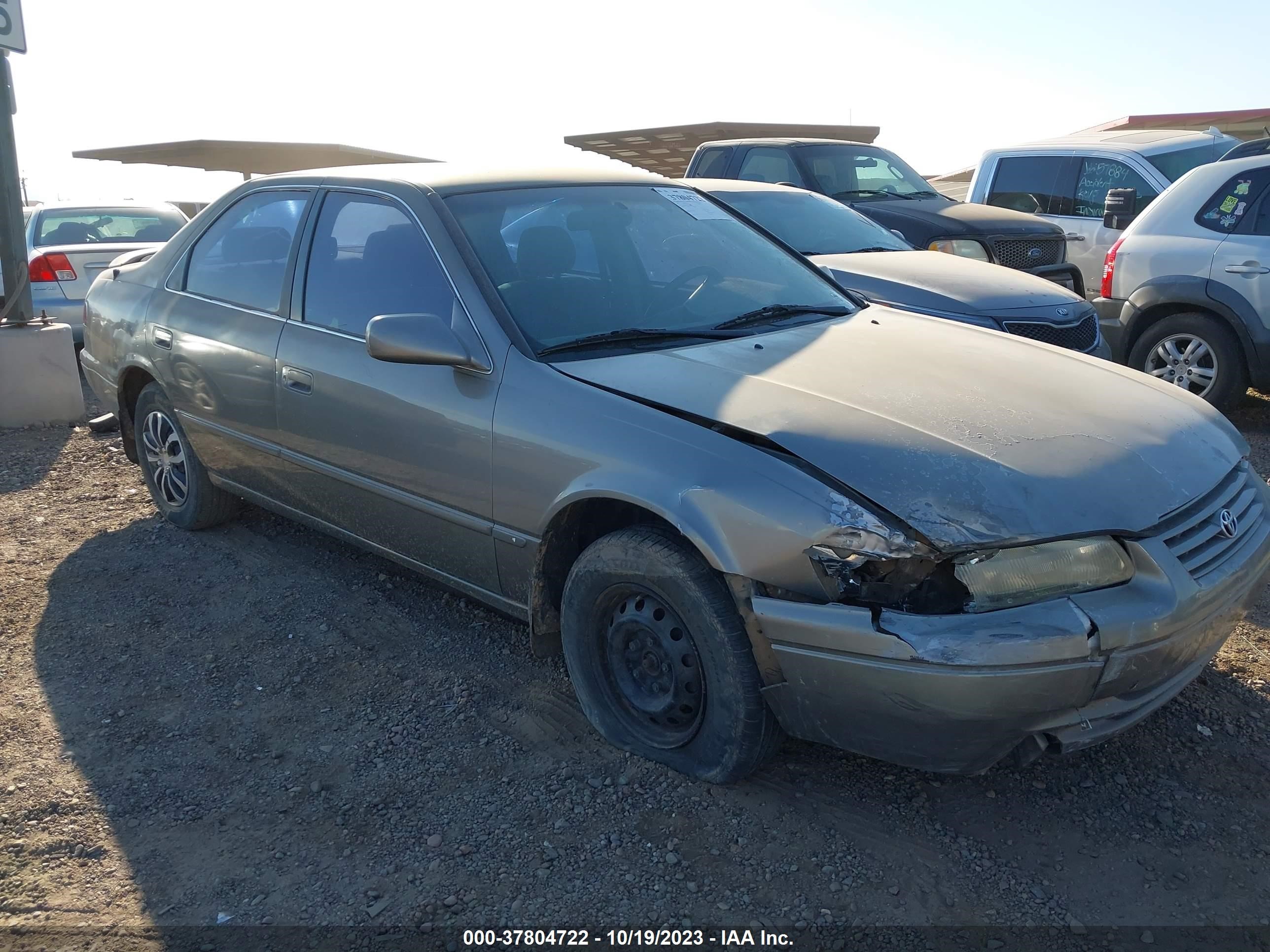 TOYOTA CAMRY 1998 4t1bg22k0wu356413