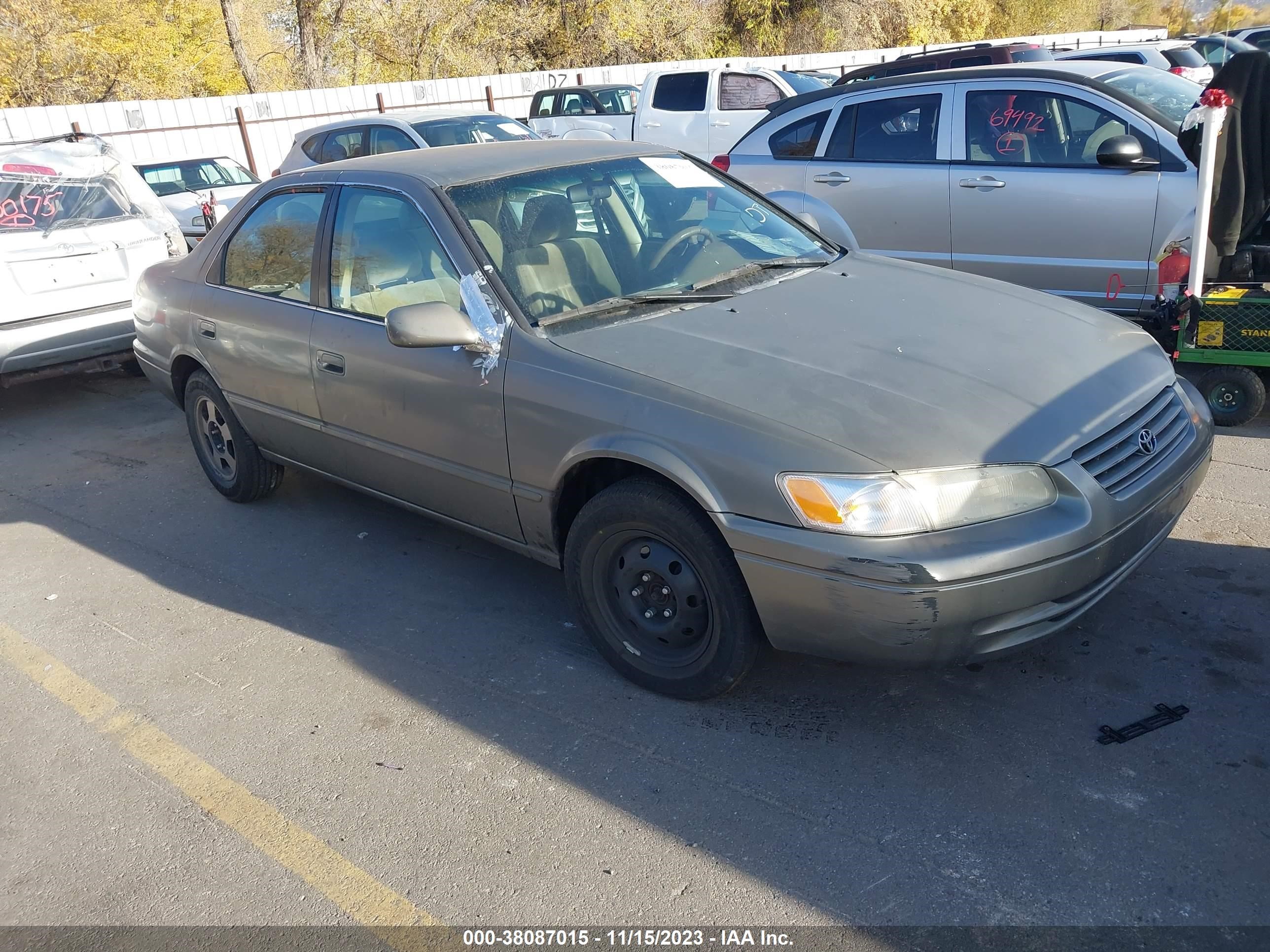 TOYOTA CAMRY 1999 4t1bg22k0xu431886