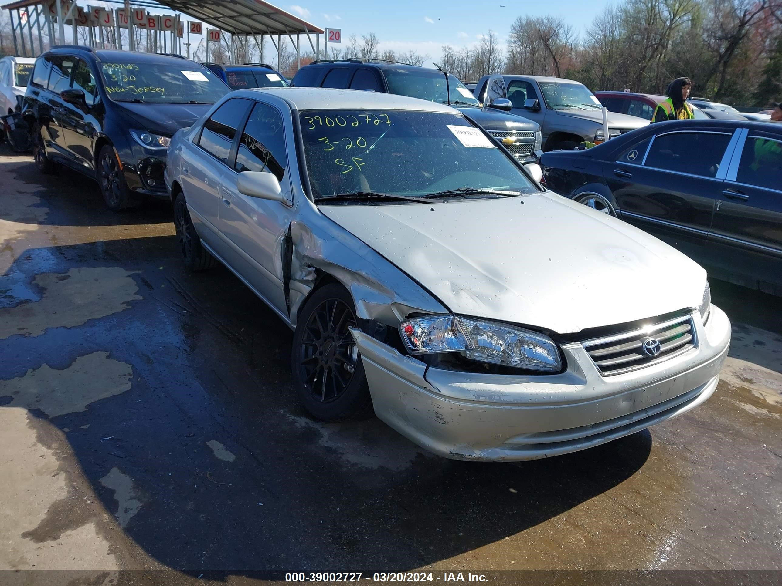 TOYOTA CAMRY 2001 4t1bg22k11u813111