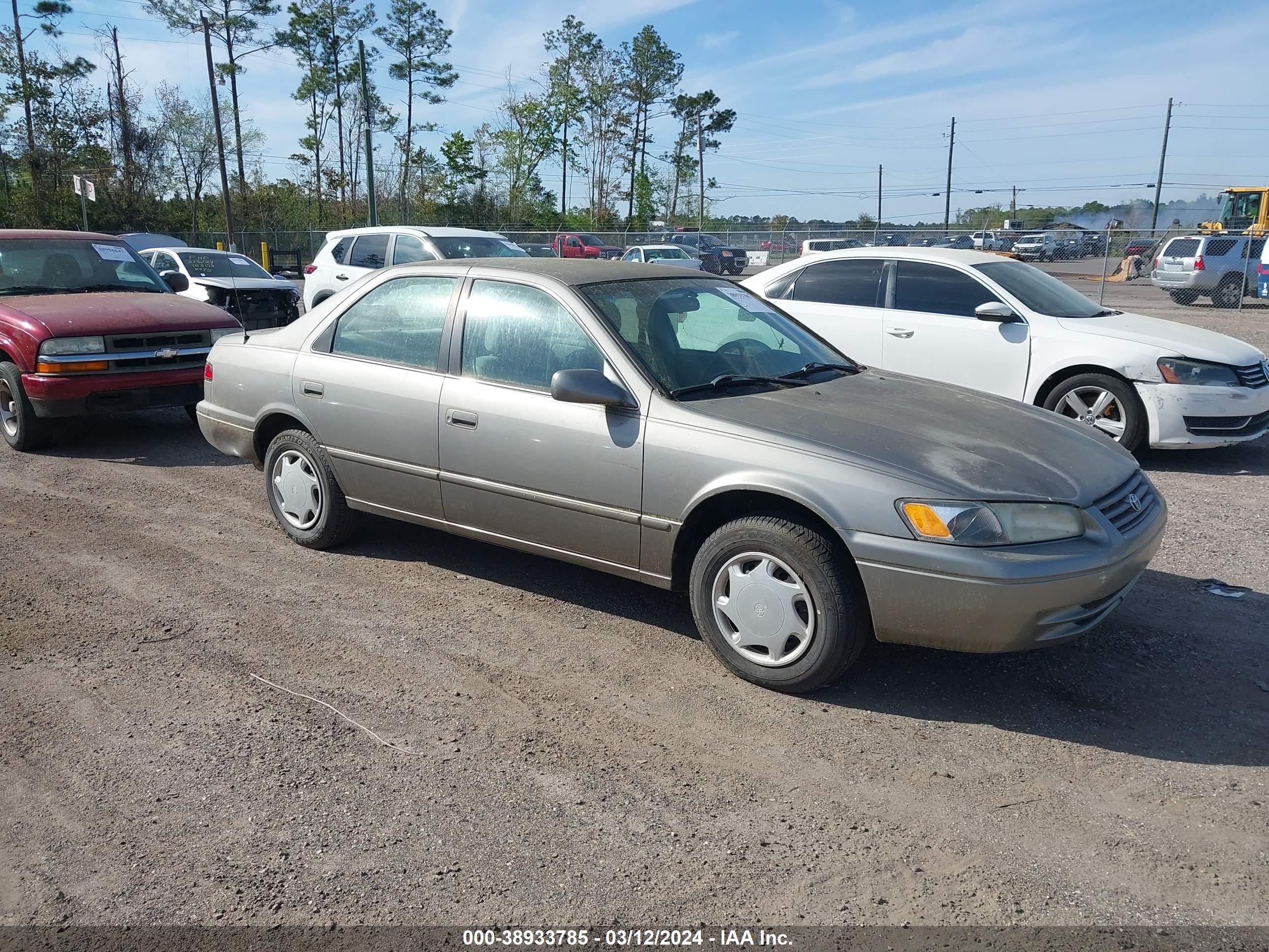 TOYOTA CAMRY 1997 4t1bg22k1vu061044