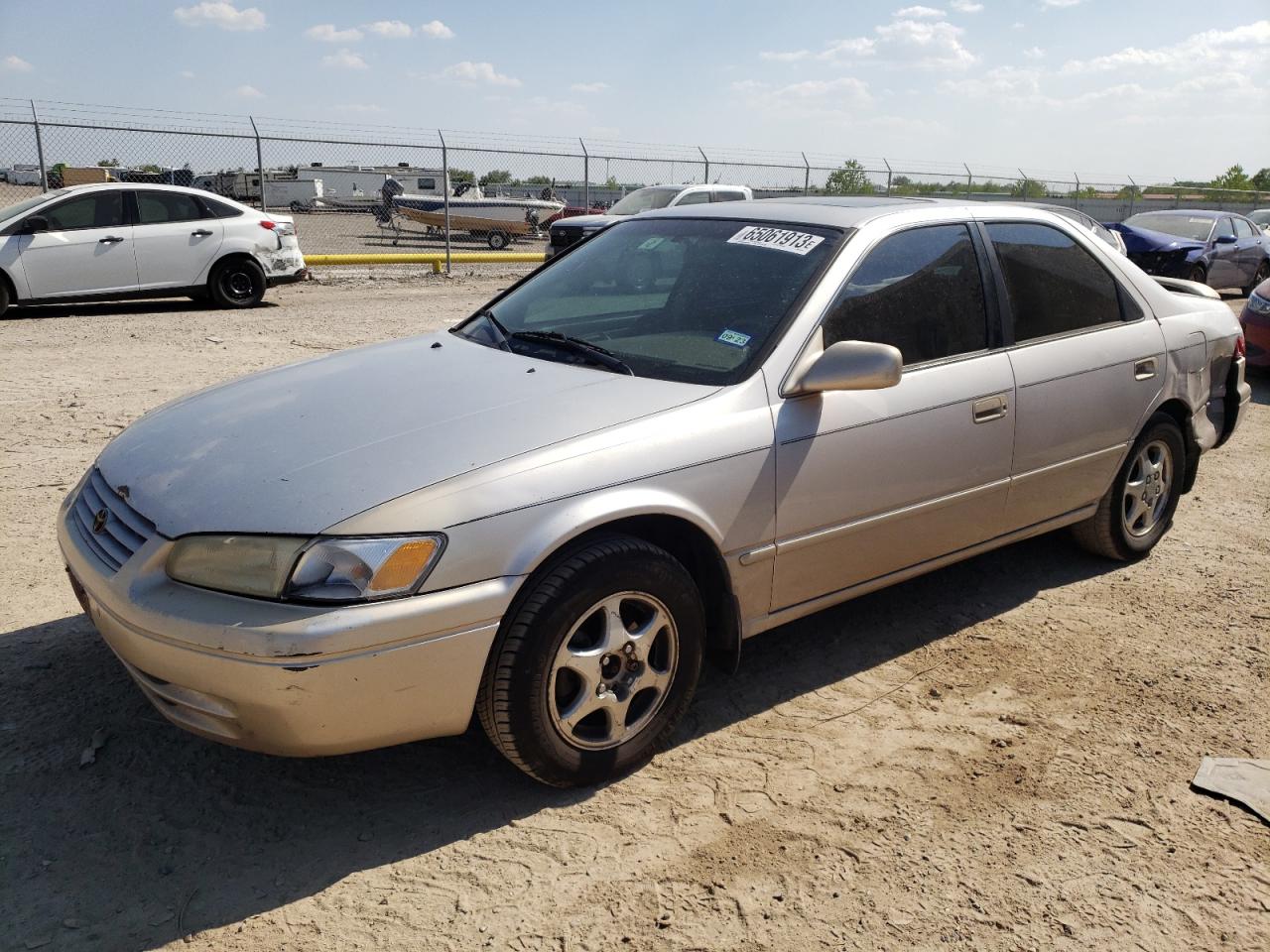 TOYOTA CAMRY 1997 4t1bg22k1vu103101