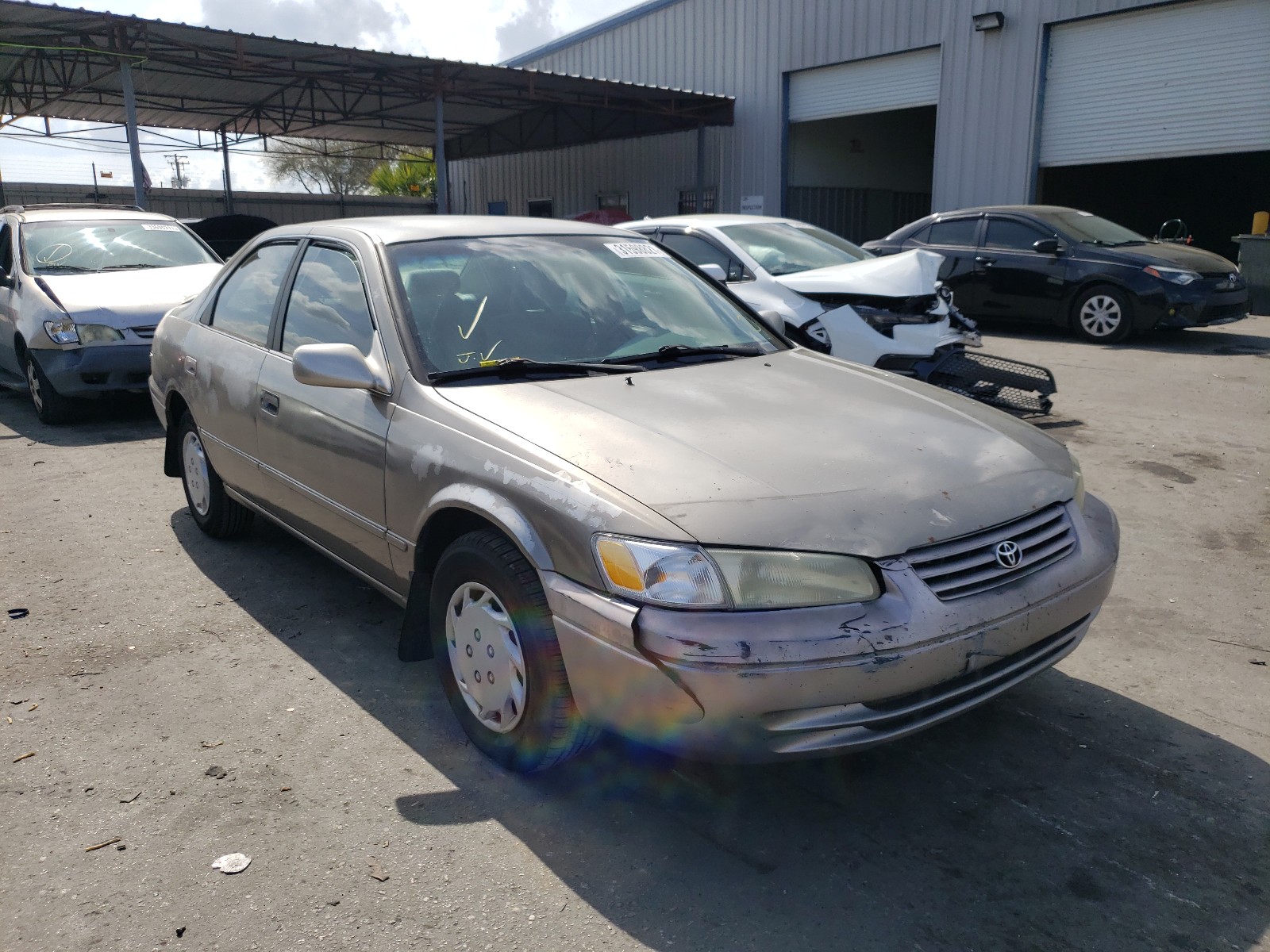 TOYOTA CAMRY CE 1999 4t1bg22k1xu590528