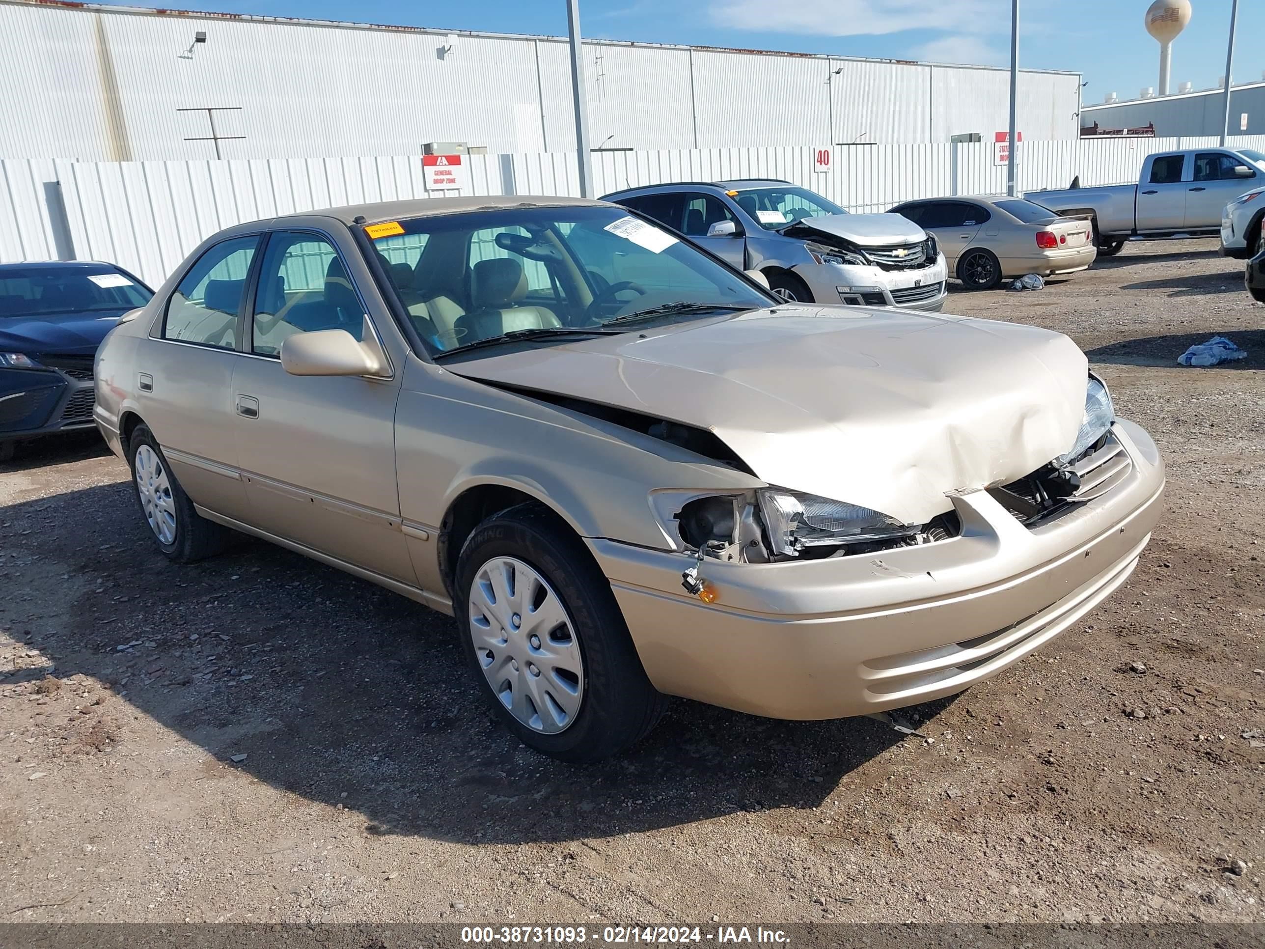 TOYOTA CAMRY 1998 4t1bg22k2wu321808