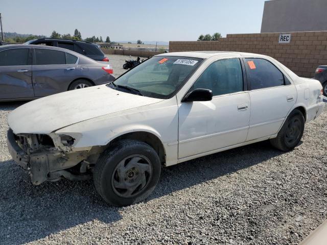 TOYOTA CAMRY 1998 4t1bg22k2wu841040