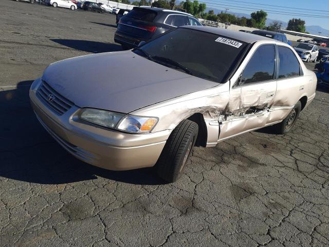 TOYOTA CAMRY 1999 4t1bg22k2xu583538