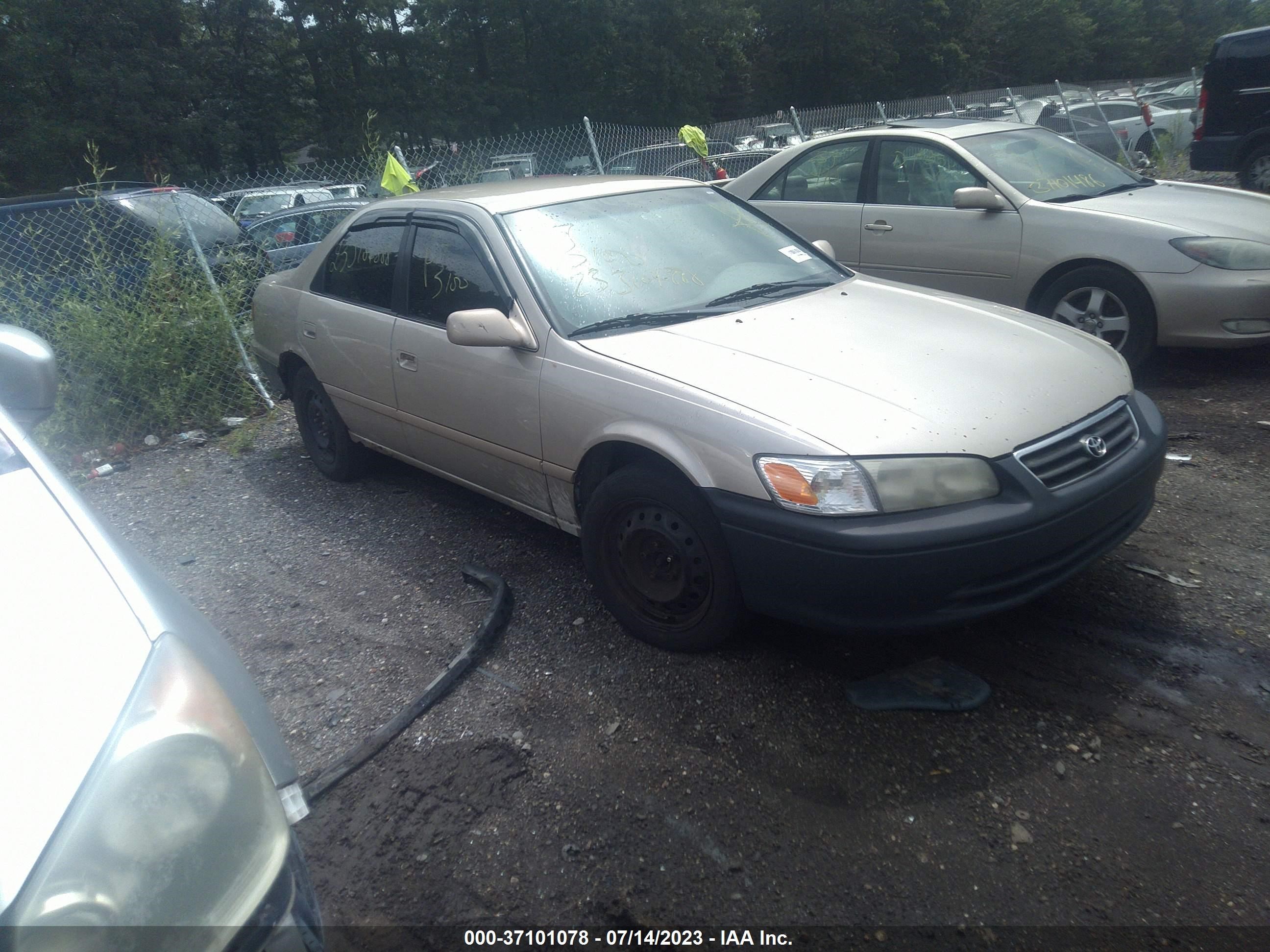 TOYOTA CAMRY 2001 4t1bg22k31u073187