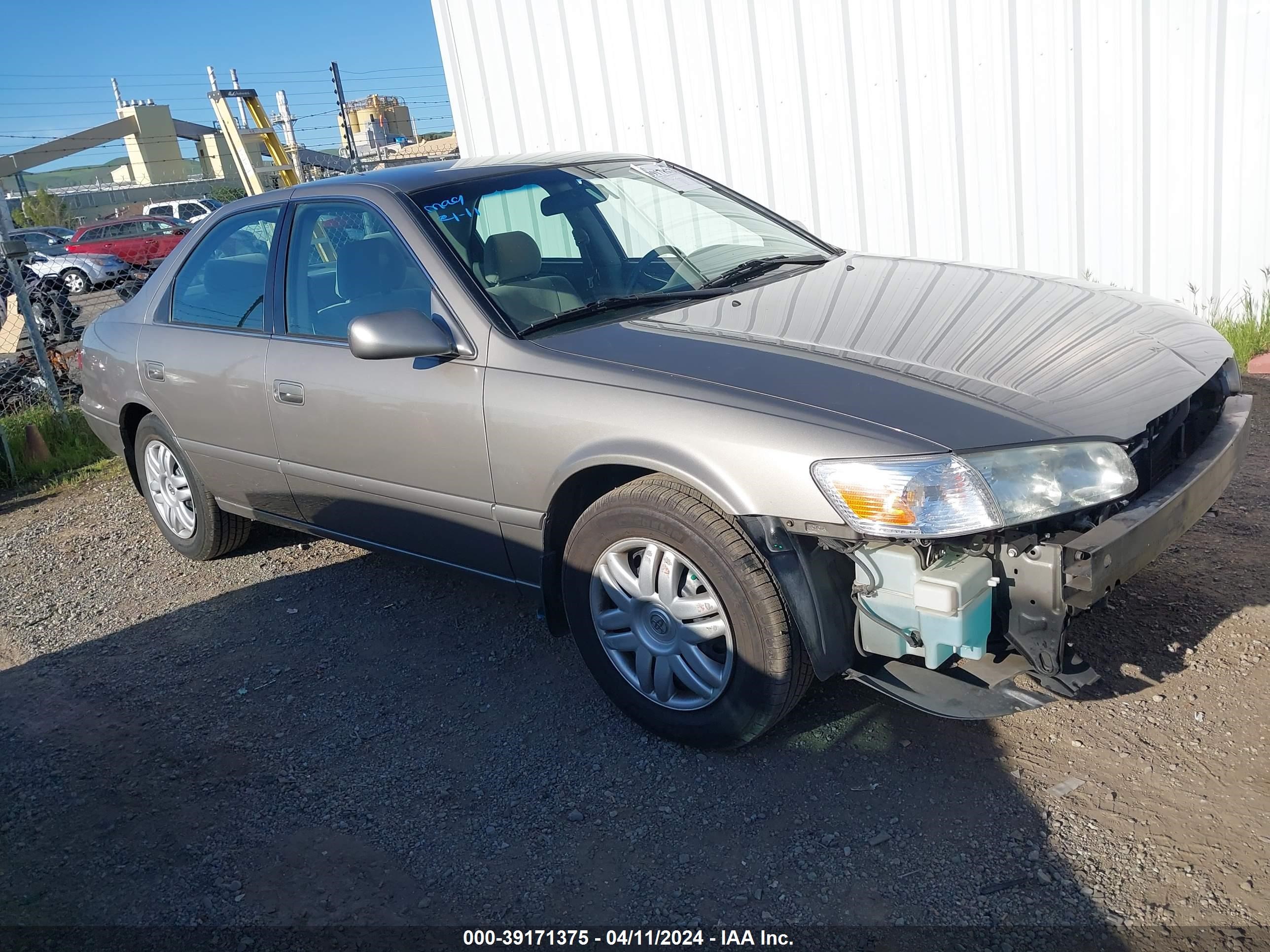 TOYOTA CAMRY 2001 4t1bg22k31u112070