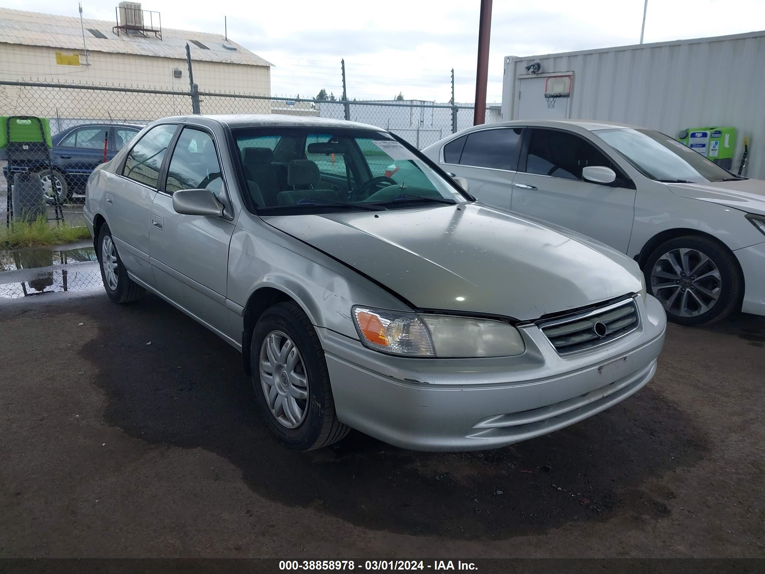 TOYOTA CAMRY 2001 4t1bg22k31u818438