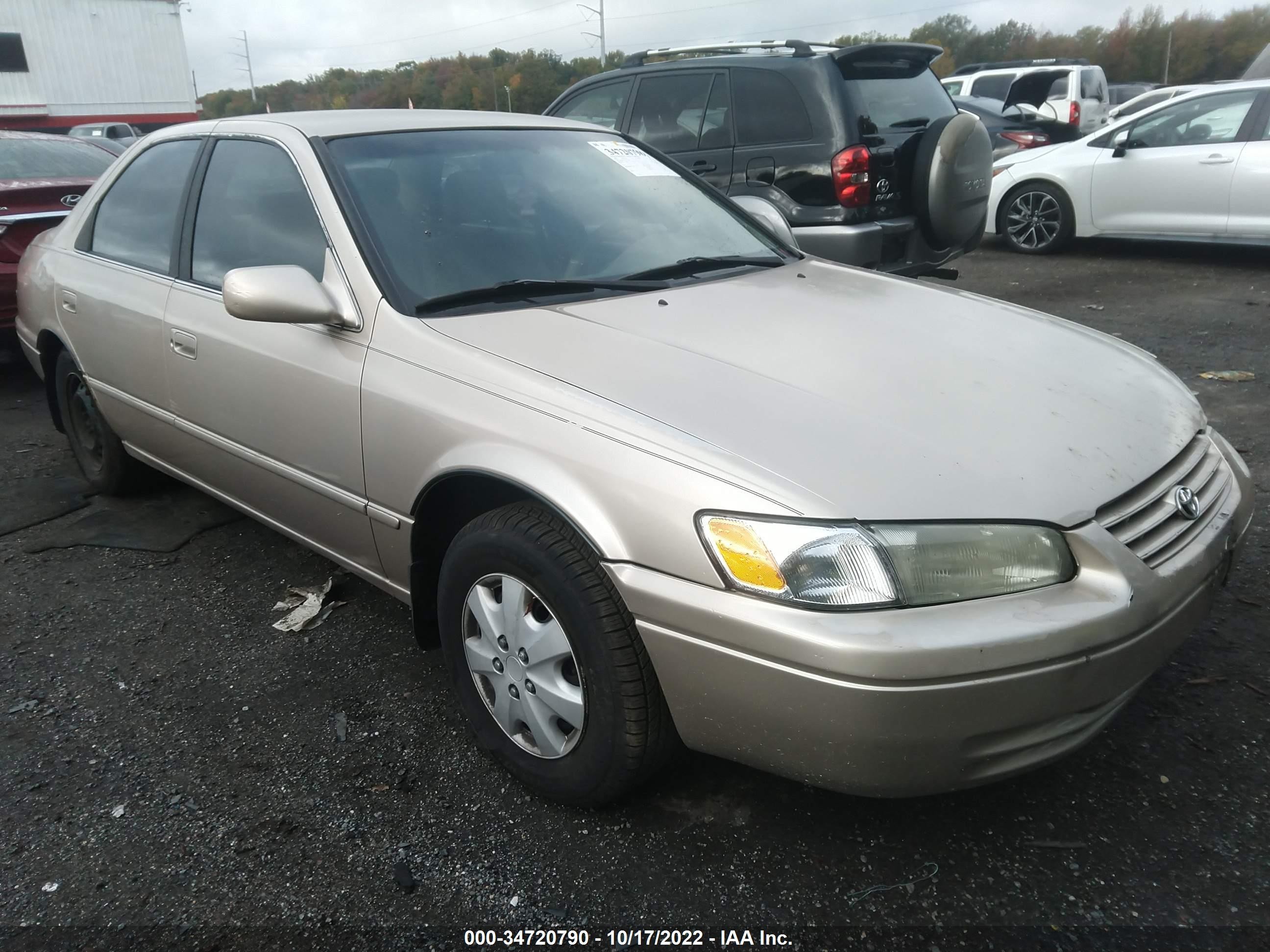 TOYOTA CAMRY 1999 4t1bg22k3xu416086