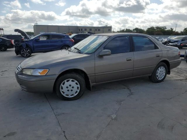 TOYOTA CAMRY CE 1999 4t1bg22k3xu885372