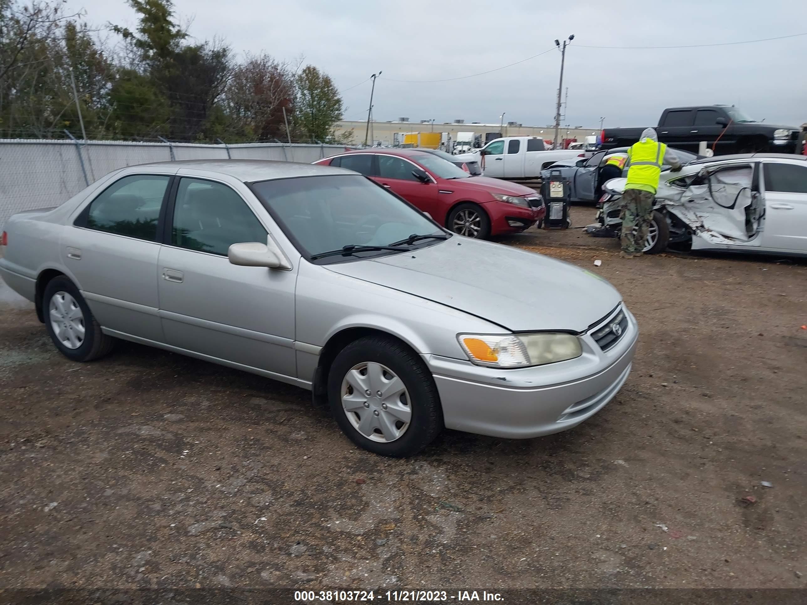 TOYOTA CAMRY 2001 4t1bg22k41u869141