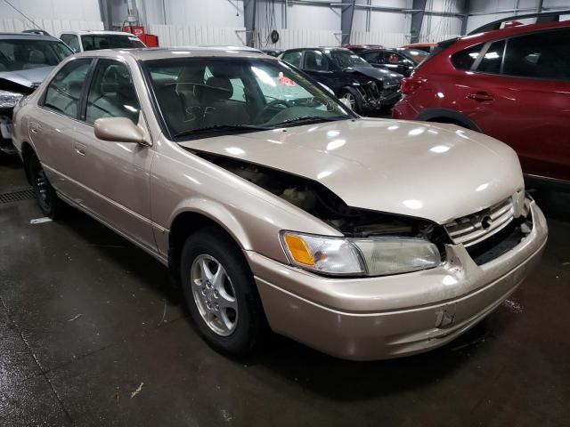 TOYOTA CAMRY 1998 4t1bg22k4wu307912