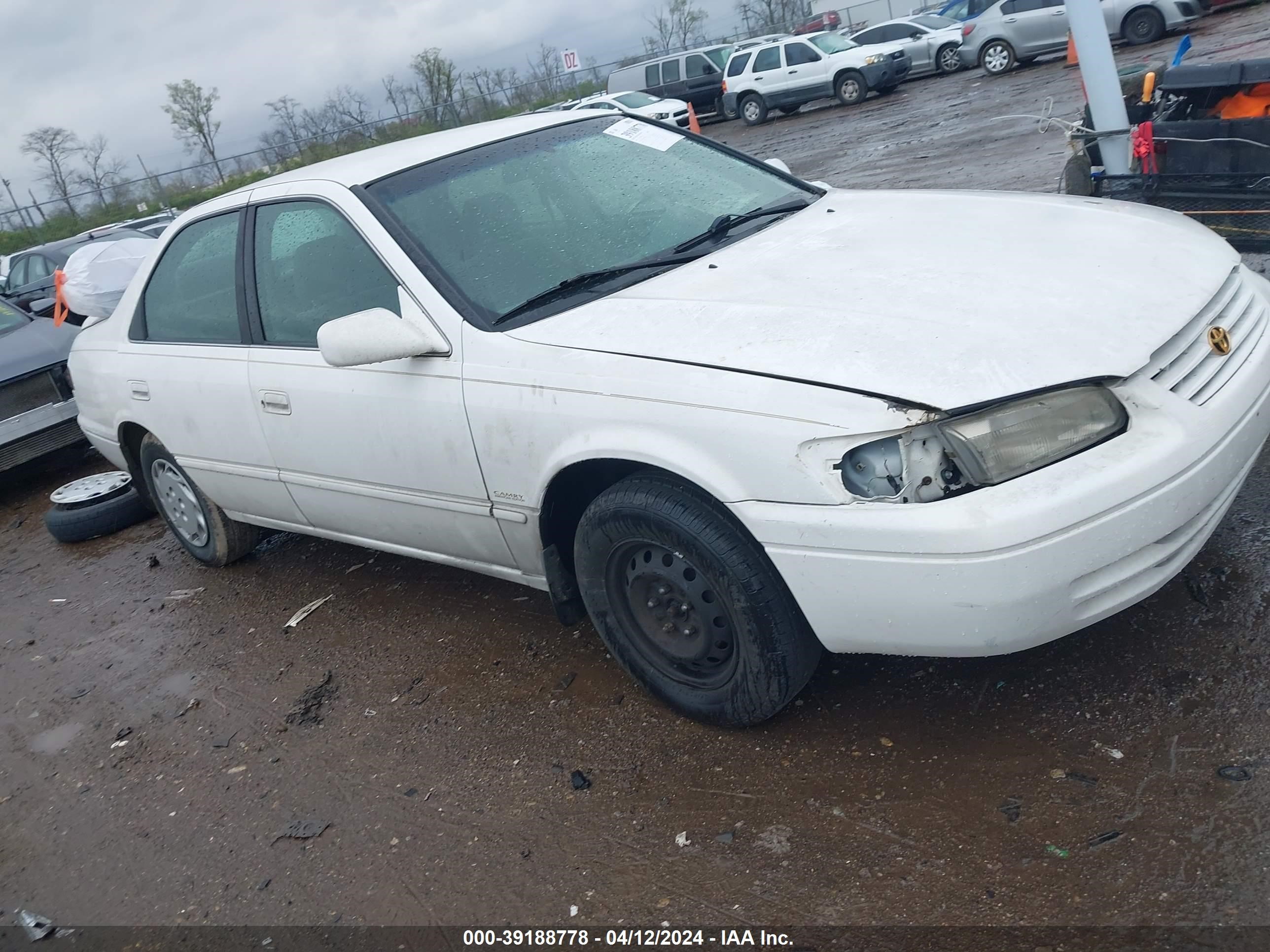 TOYOTA CAMRY 1998 4t1bg22k5wu846250