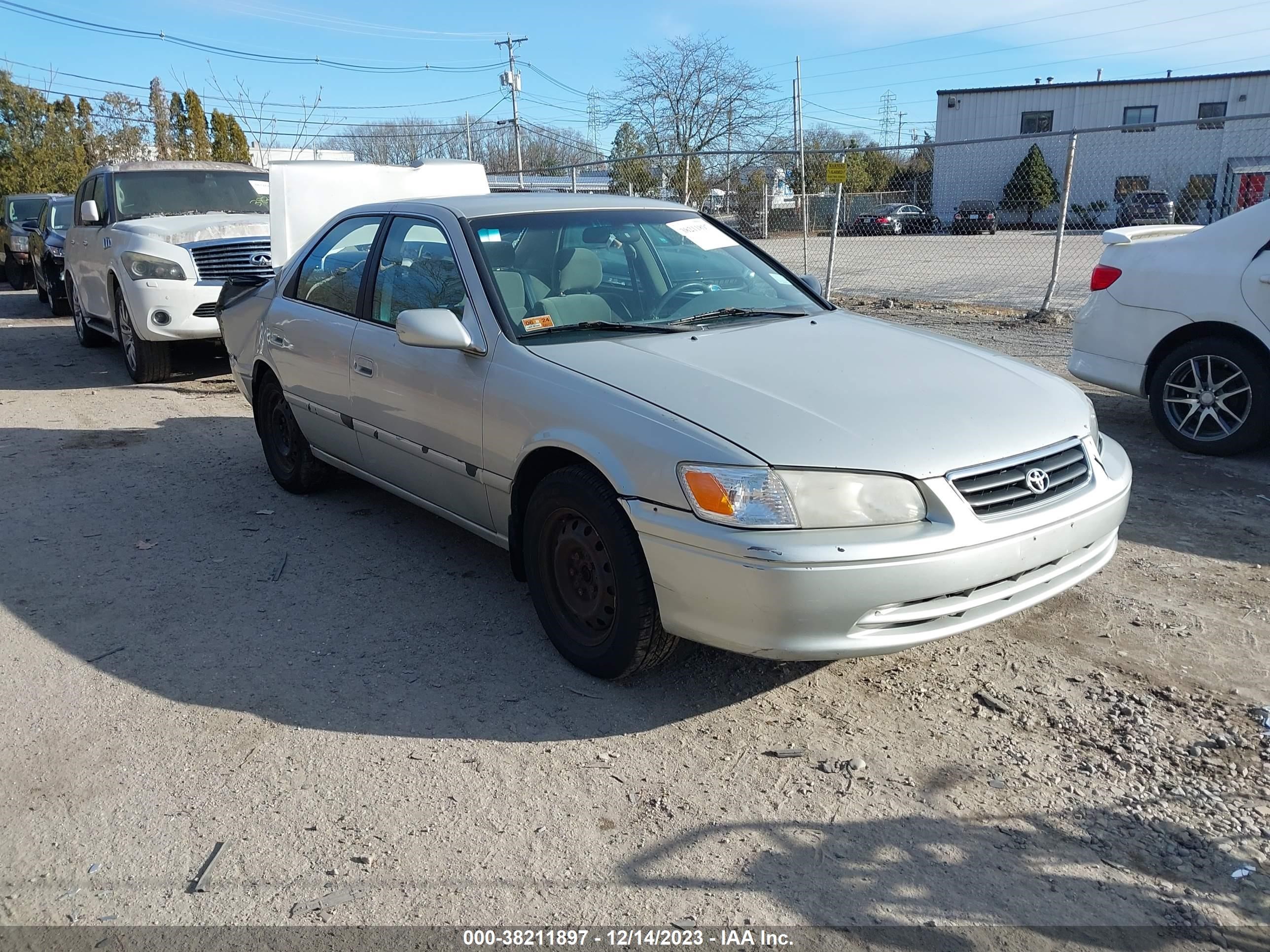 TOYOTA CAMRY 2001 4t1bg22k61u040863