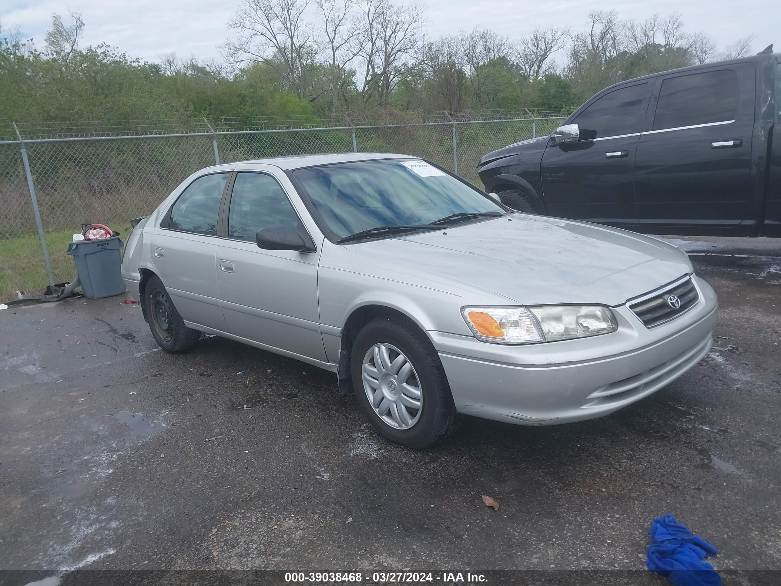 TOYOTA CAMRY 2001 4t1bg22k61u811225