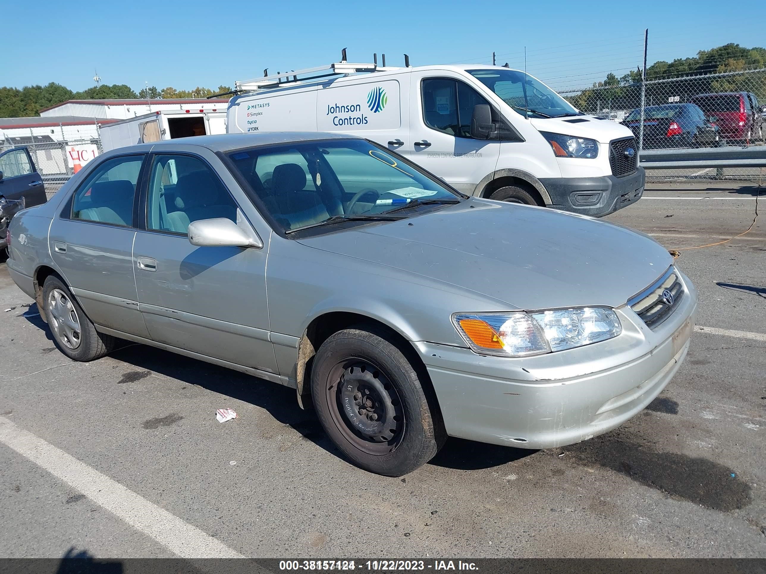 TOYOTA CAMRY 2001 4t1bg22k61u821060