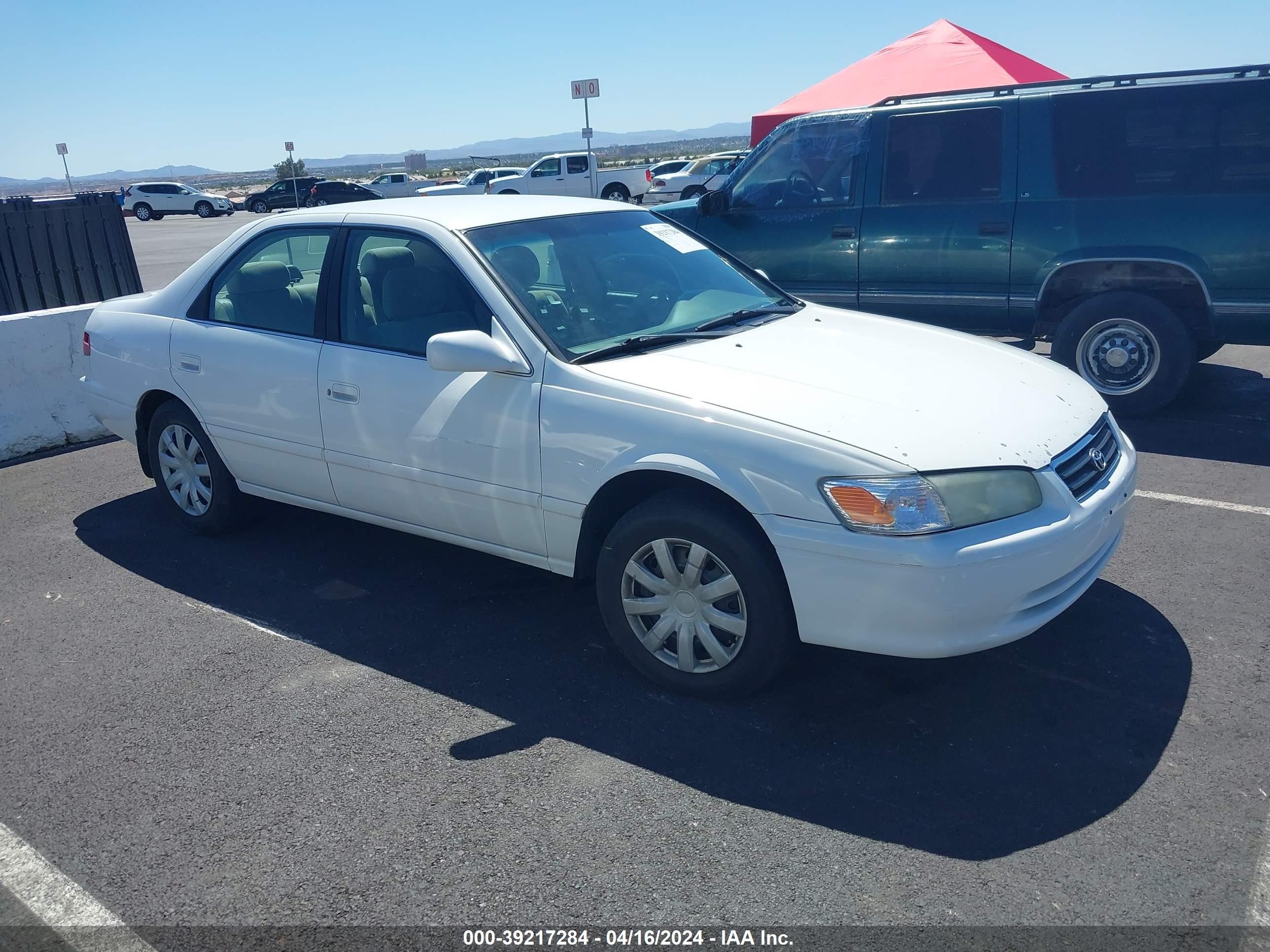 TOYOTA CAMRY 2001 4t1bg22k71u800797