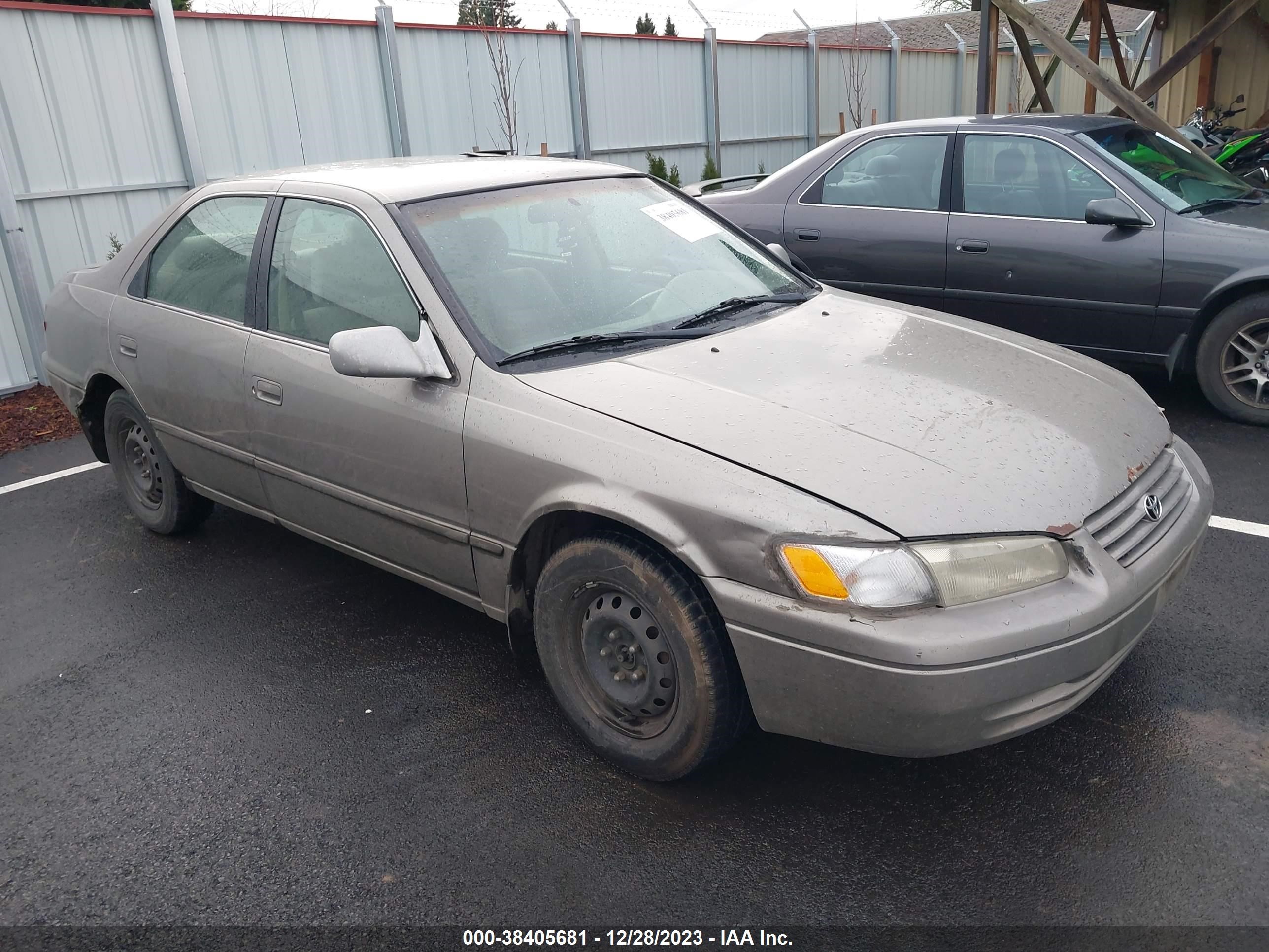 TOYOTA CAMRY 1997 4t1bg22k7vu172701