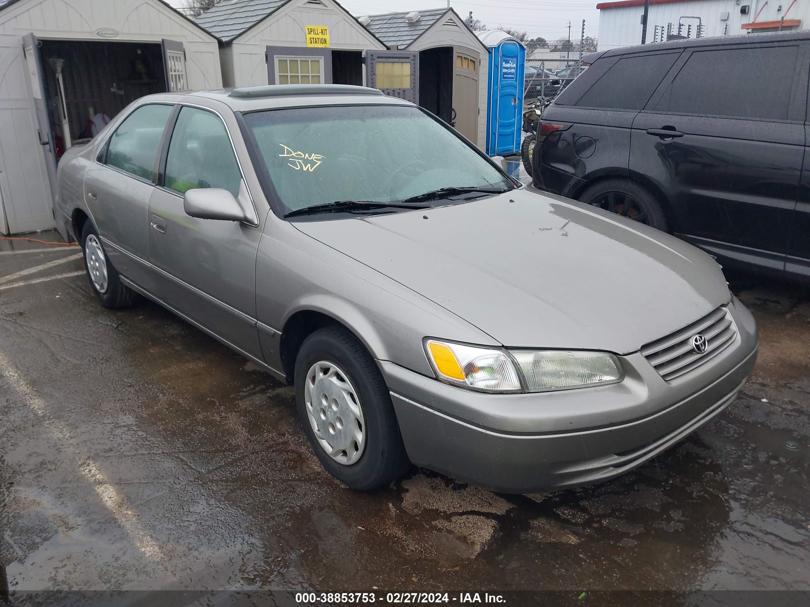 TOYOTA CAMRY 1997 4t1bg22k7vu179387