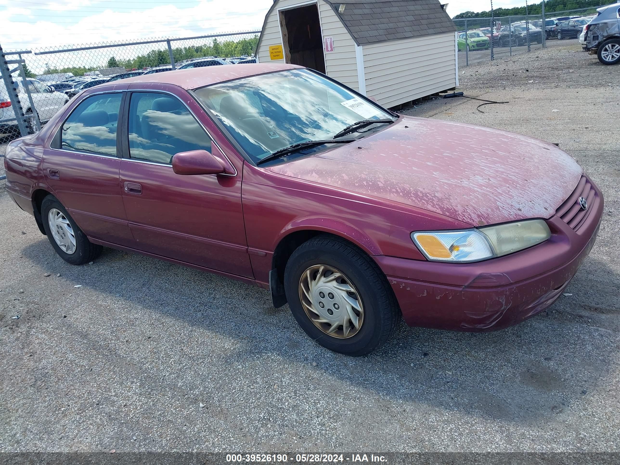 TOYOTA CAMRY 1998 4t1bg22k7wu830051