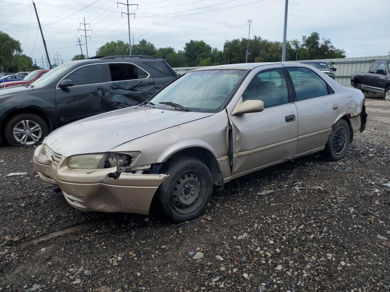 TOYOTA CAMRY 1998 4t1bg22k7wu839686