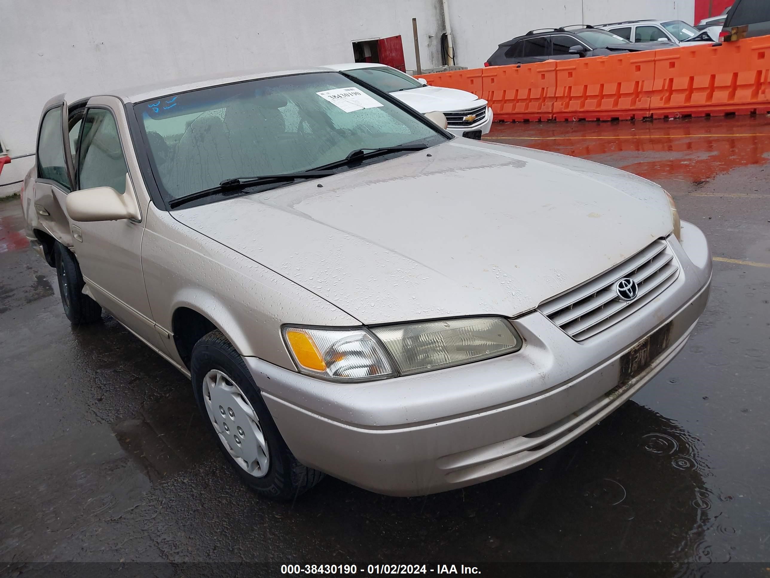 TOYOTA CAMRY 1999 4t1bg22k7xu398109