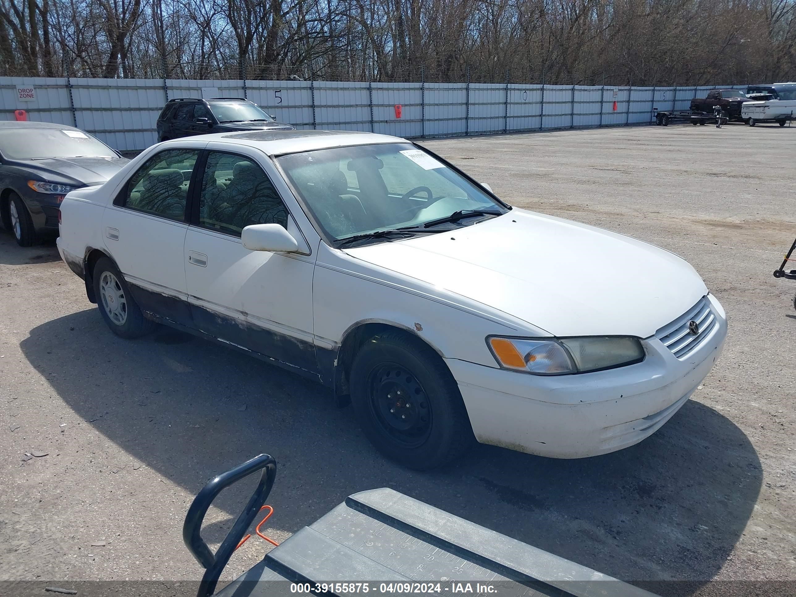 TOYOTA CAMRY 1999 4t1bg22k7xu425387