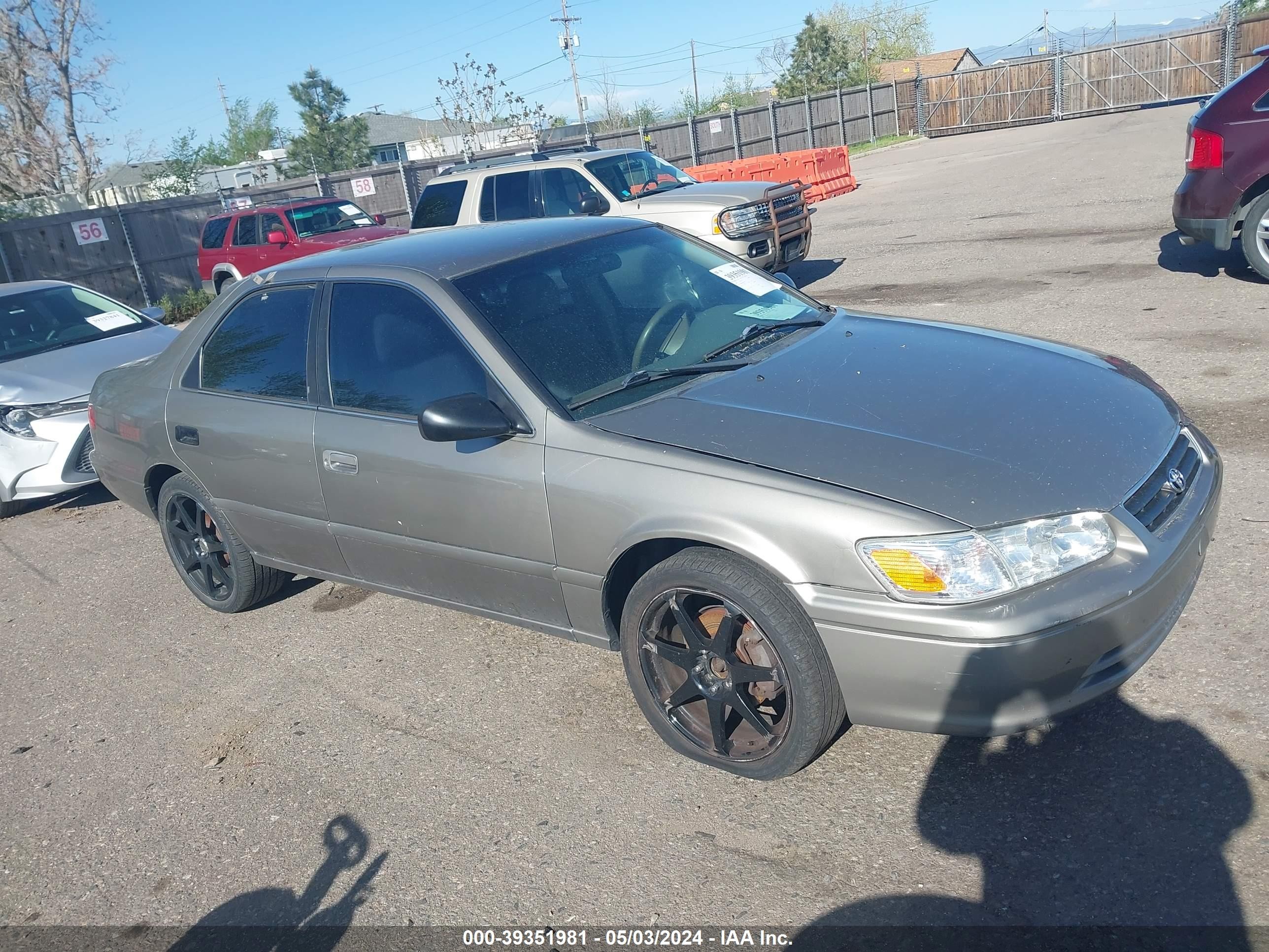 TOYOTA CAMRY 2001 4t1bg22k81u063500