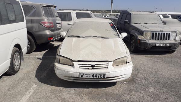 TOYOTA CAMRY 1998 4t1bg22k8wu264997