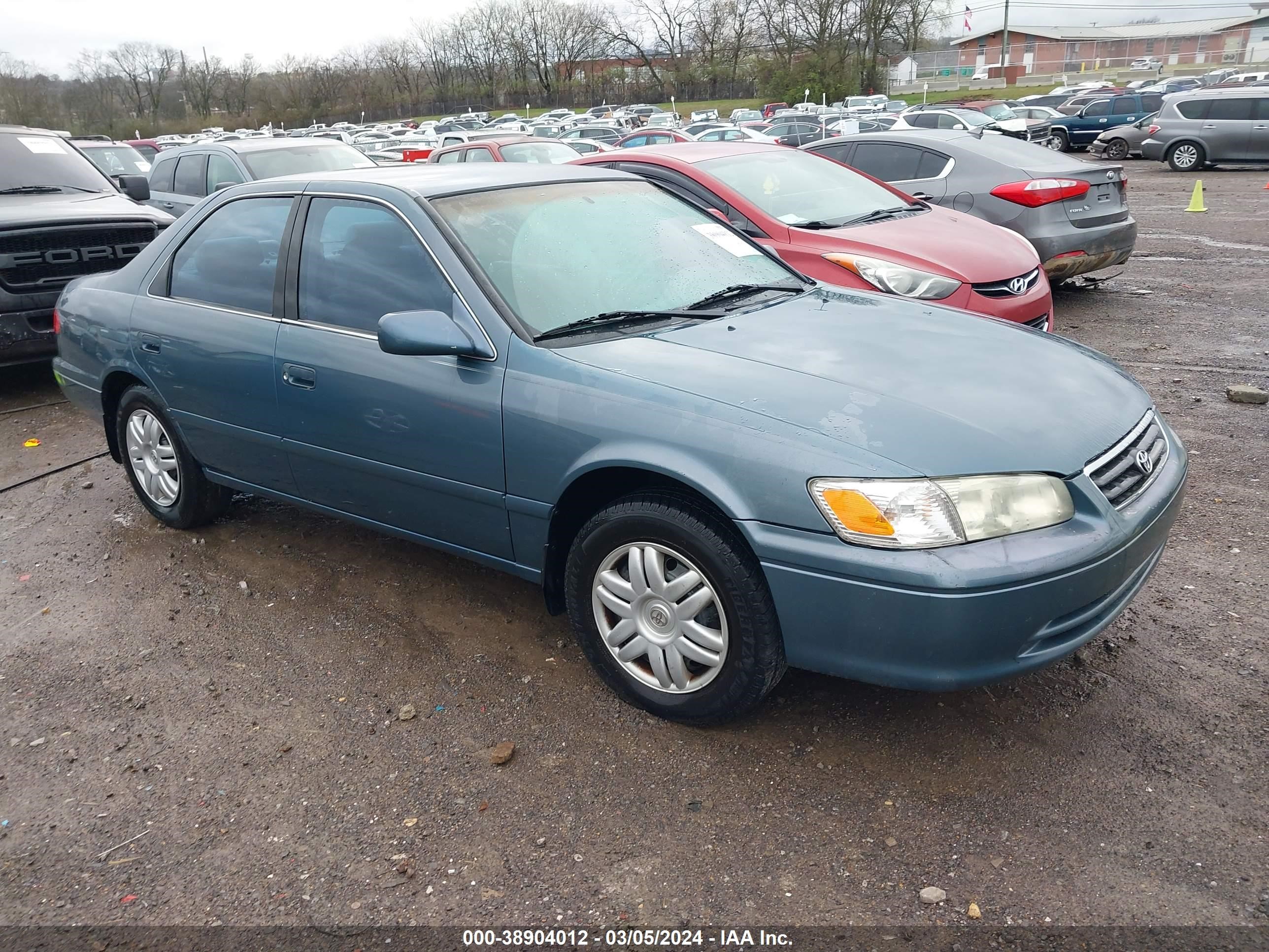 TOYOTA CAMRY 2001 4t1bg22k91u789740