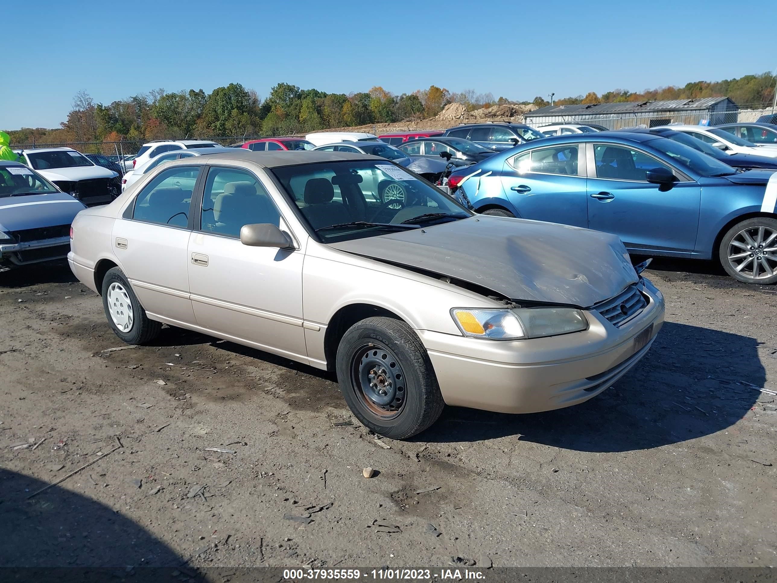 TOYOTA CAMRY 1998 4t1bg22k9wu310093