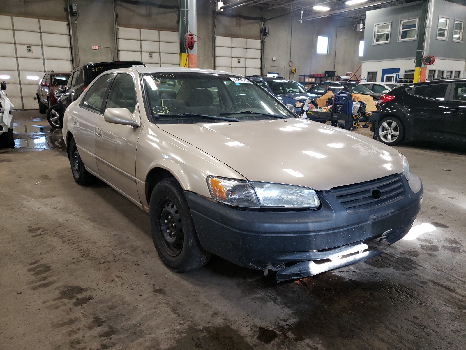 TOYOTA CAMRY CE 1998 4t1bg22k9wu373775