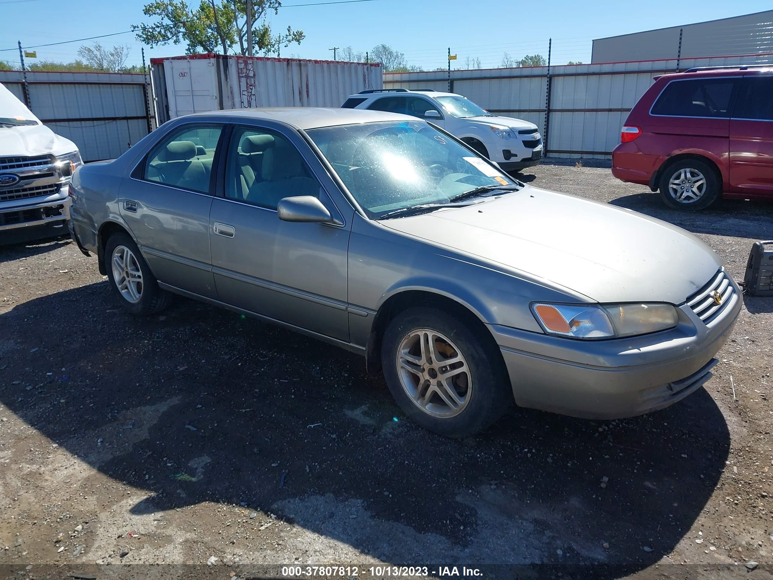 TOYOTA CAMRY 1999 4t1bg22k9xu496557