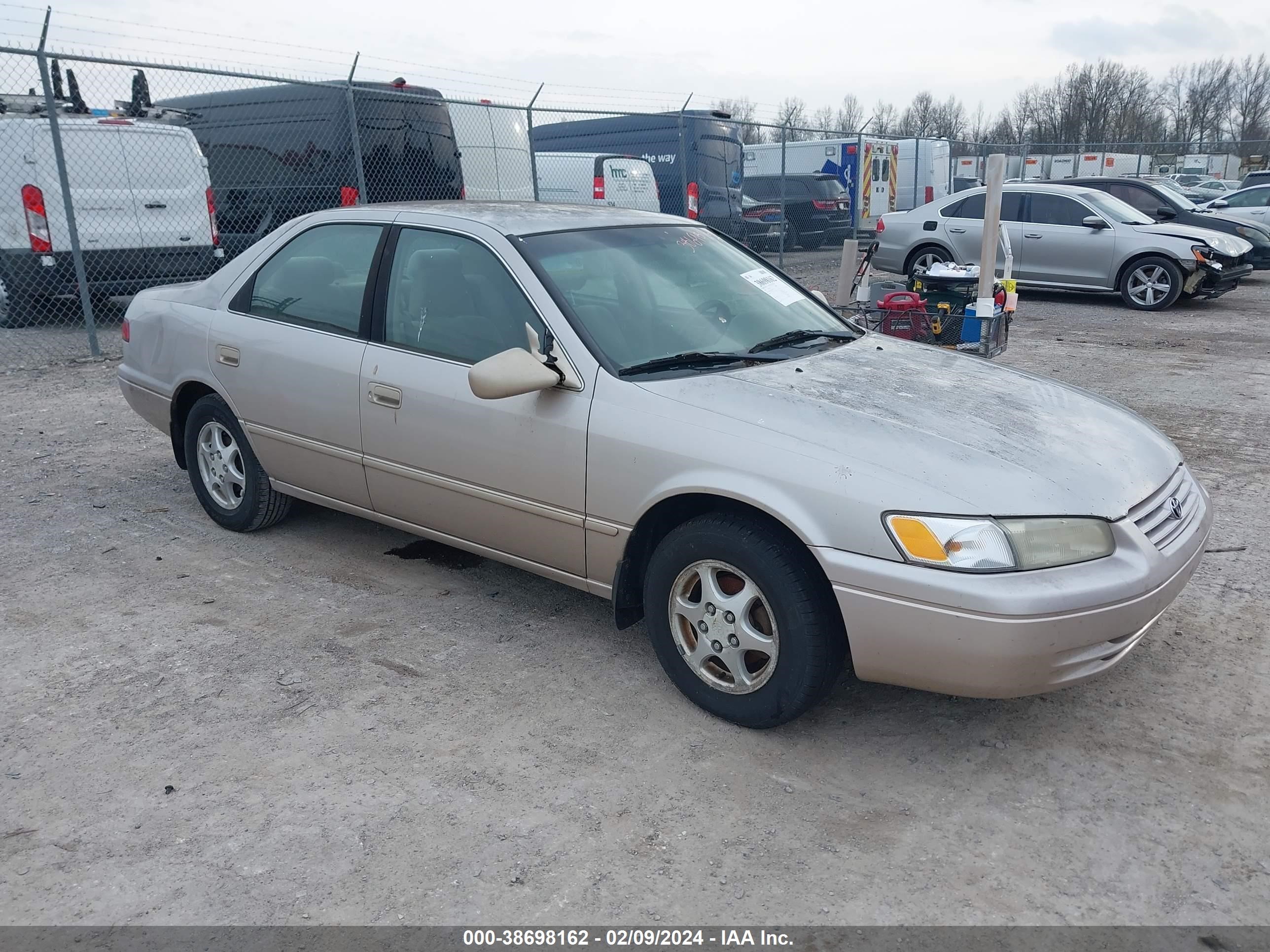 TOYOTA CAMRY 1998 4t1bg22kxwu218930