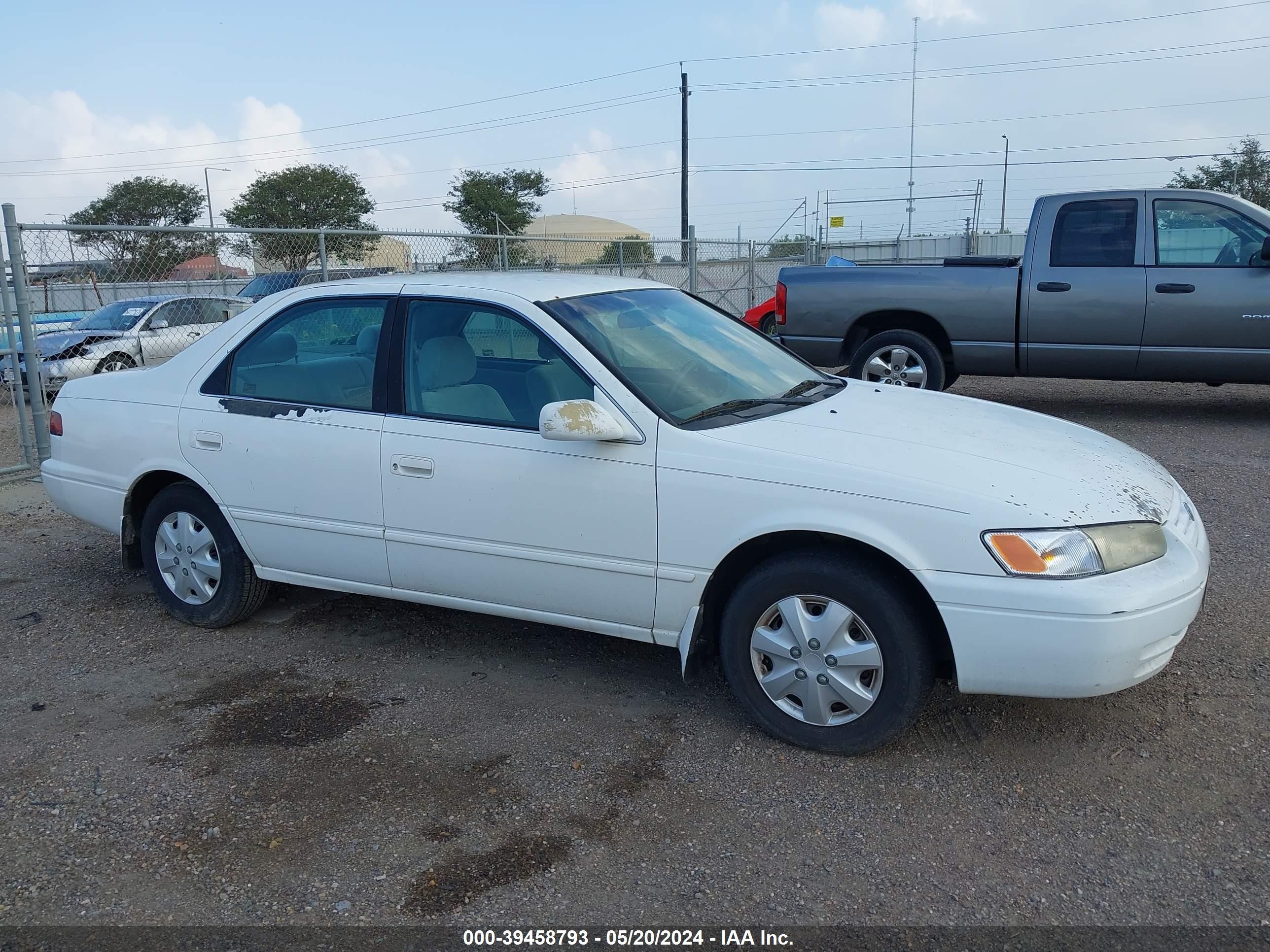 TOYOTA CAMRY 1998 4t1bg22kxwu361683