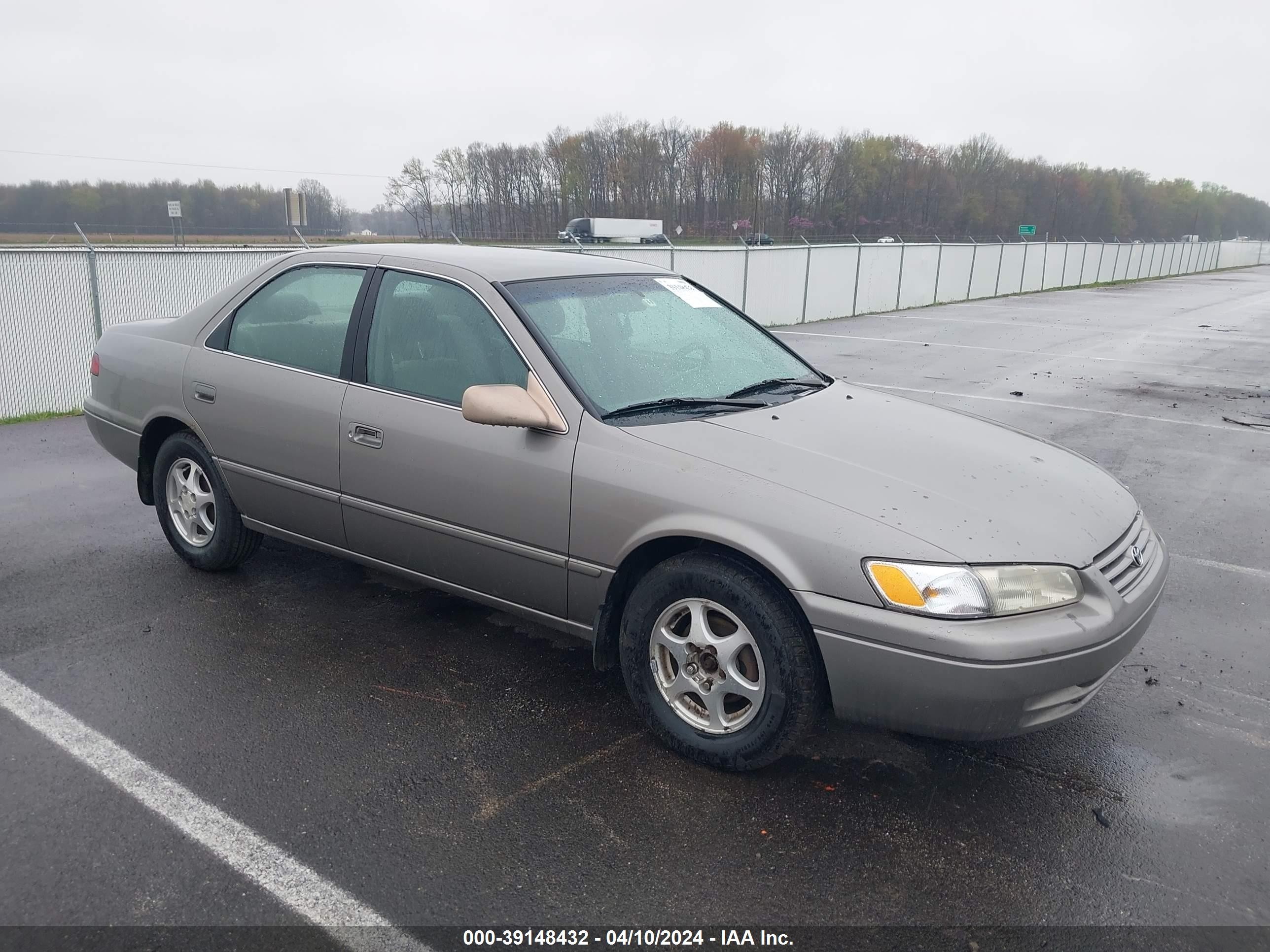 TOYOTA CAMRY 1999 4t1bg22kxxu489536