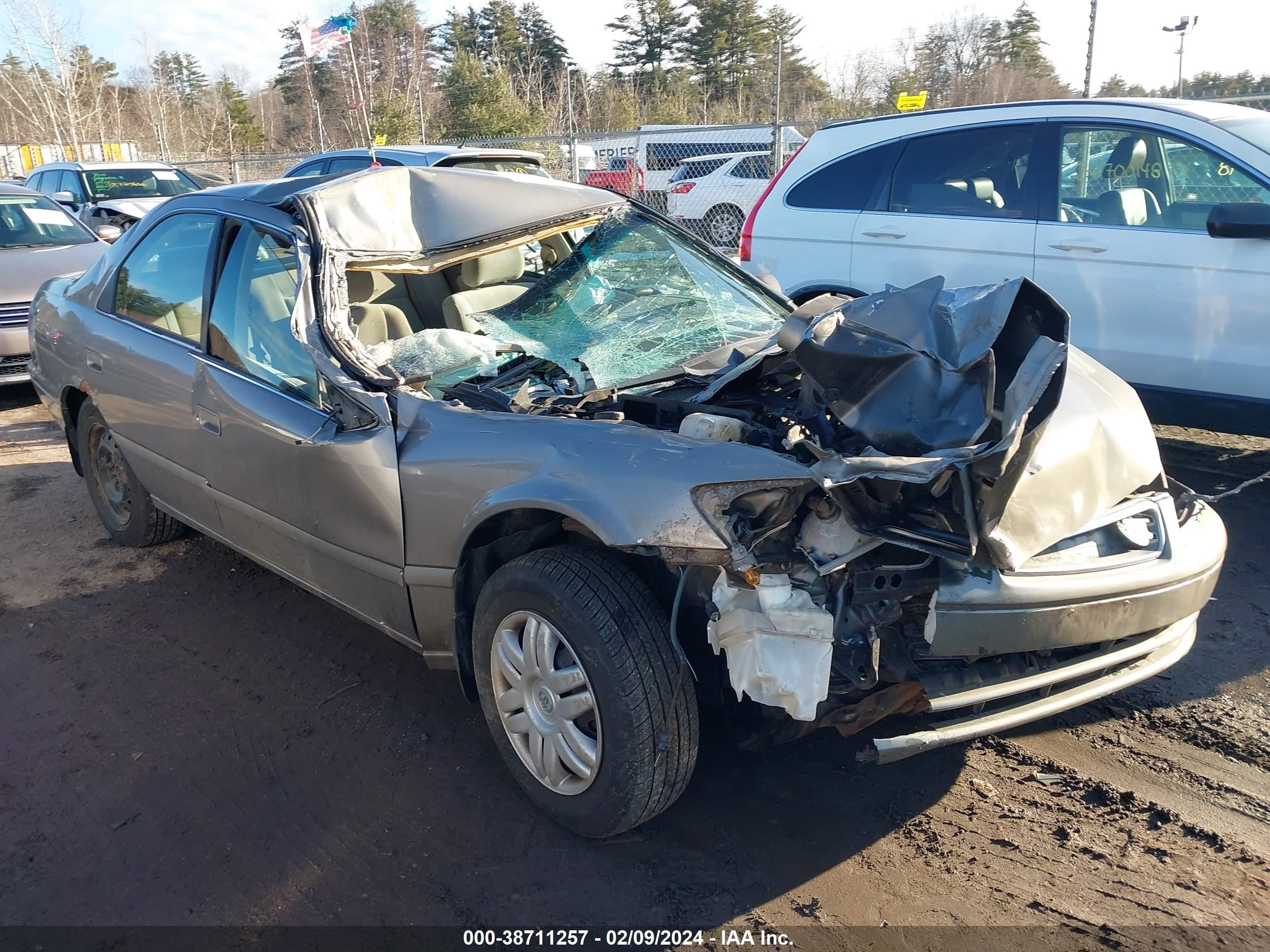 TOYOTA CAMRY 2001 4t1bg28k01u054619