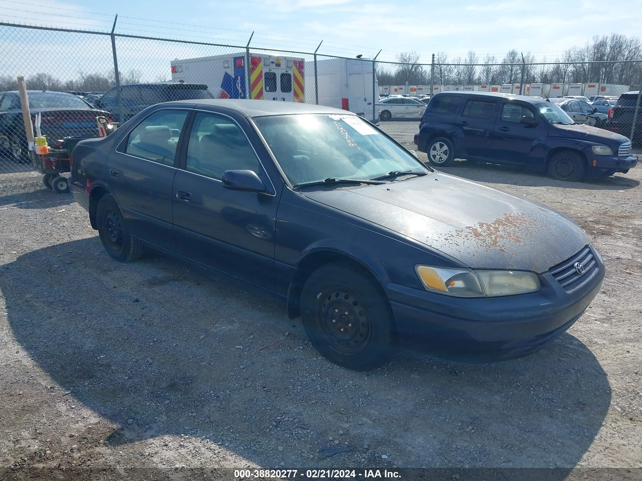 TOYOTA CAMRY 1998 4t1bg28k2wu207346