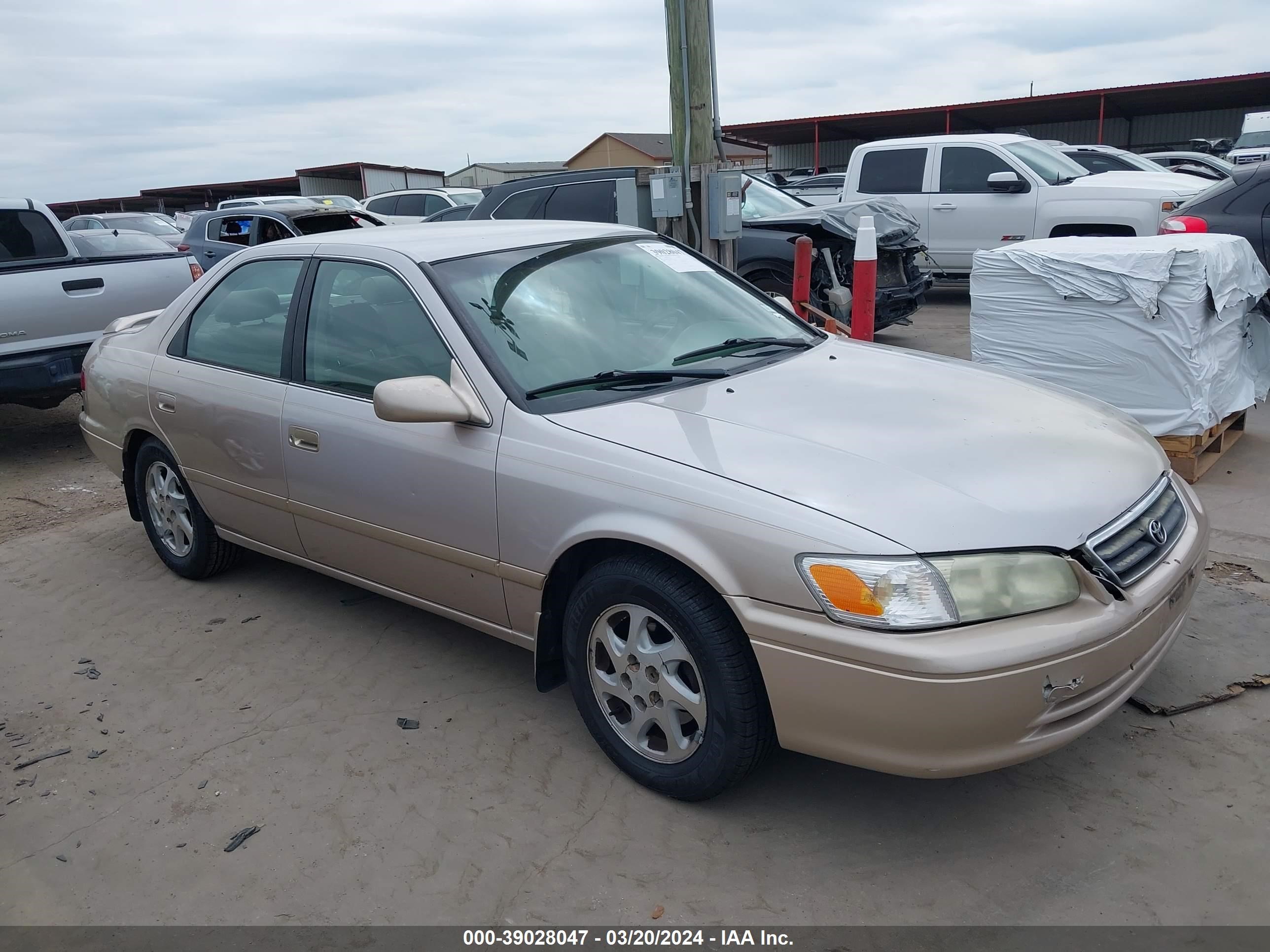 TOYOTA CAMRY 2001 4t1bg28k71u101693