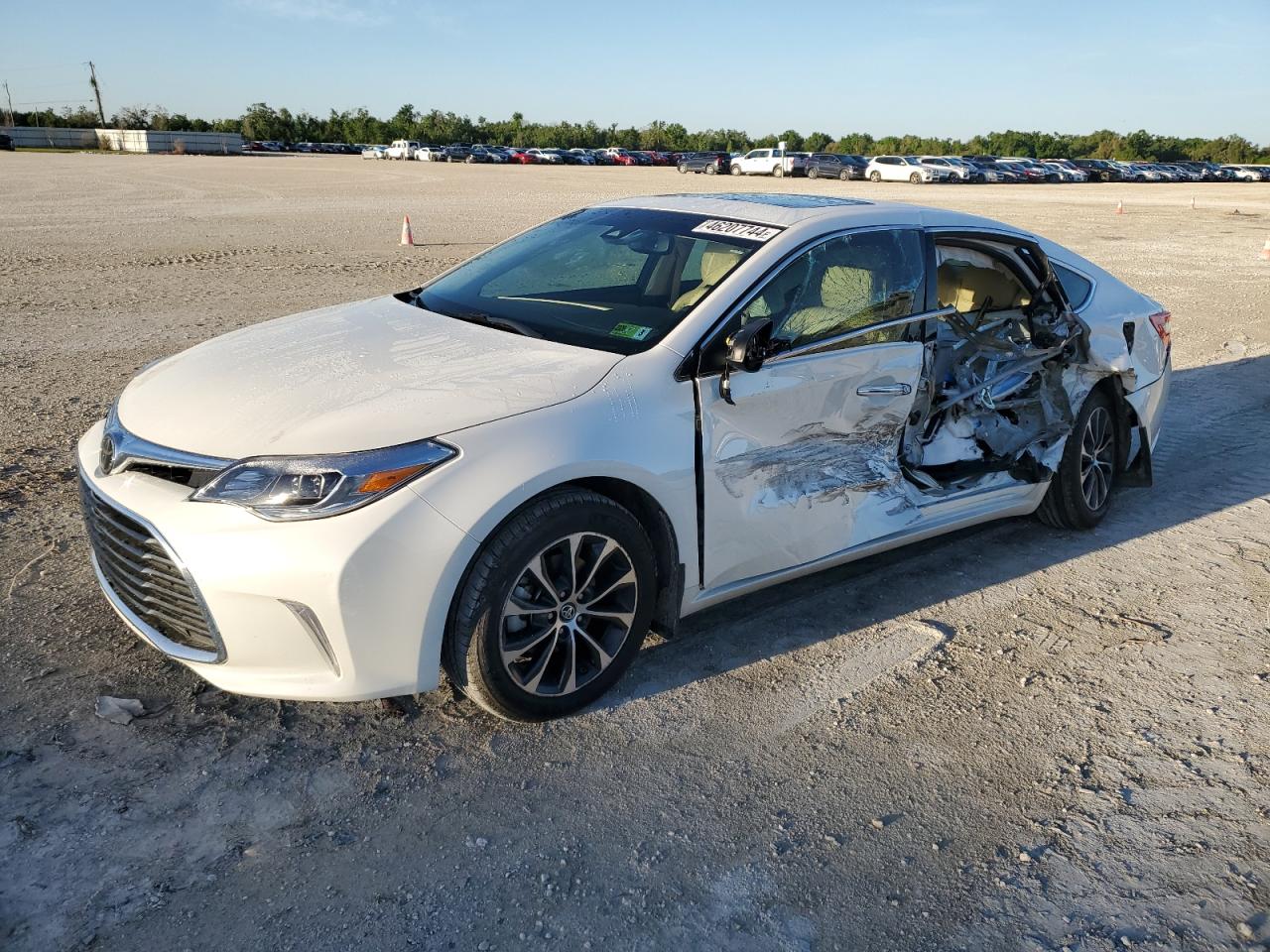 TOYOTA AVALON 2018 4t1bk1eb4ju265304