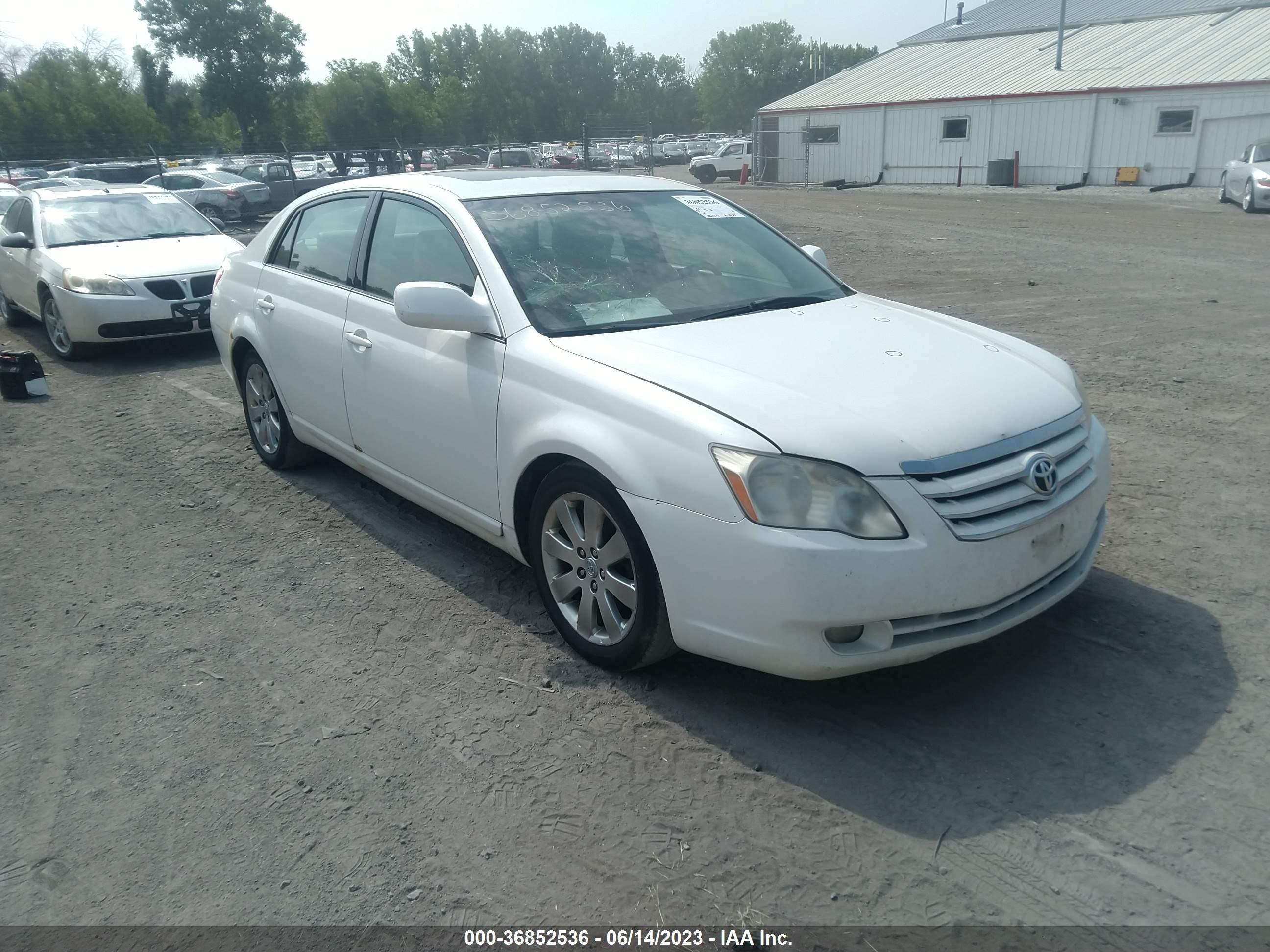 TOYOTA AVALON 2005 4t1bk36b05u004087