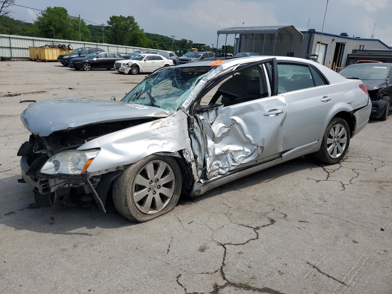 TOYOTA AVALON 2005 4t1bk36b25u047670