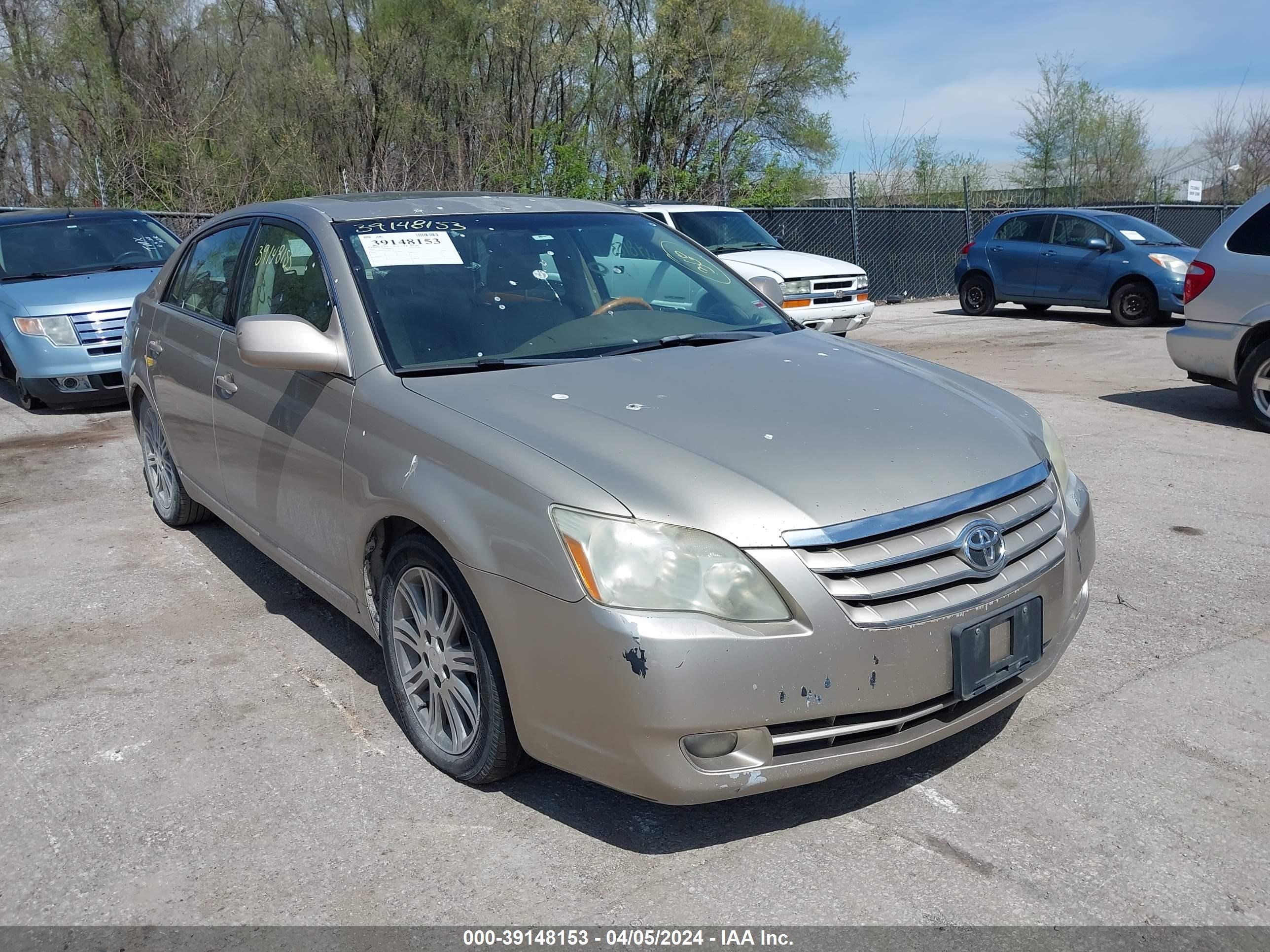 TOYOTA AVALON 2005 4t1bk36b75u005530