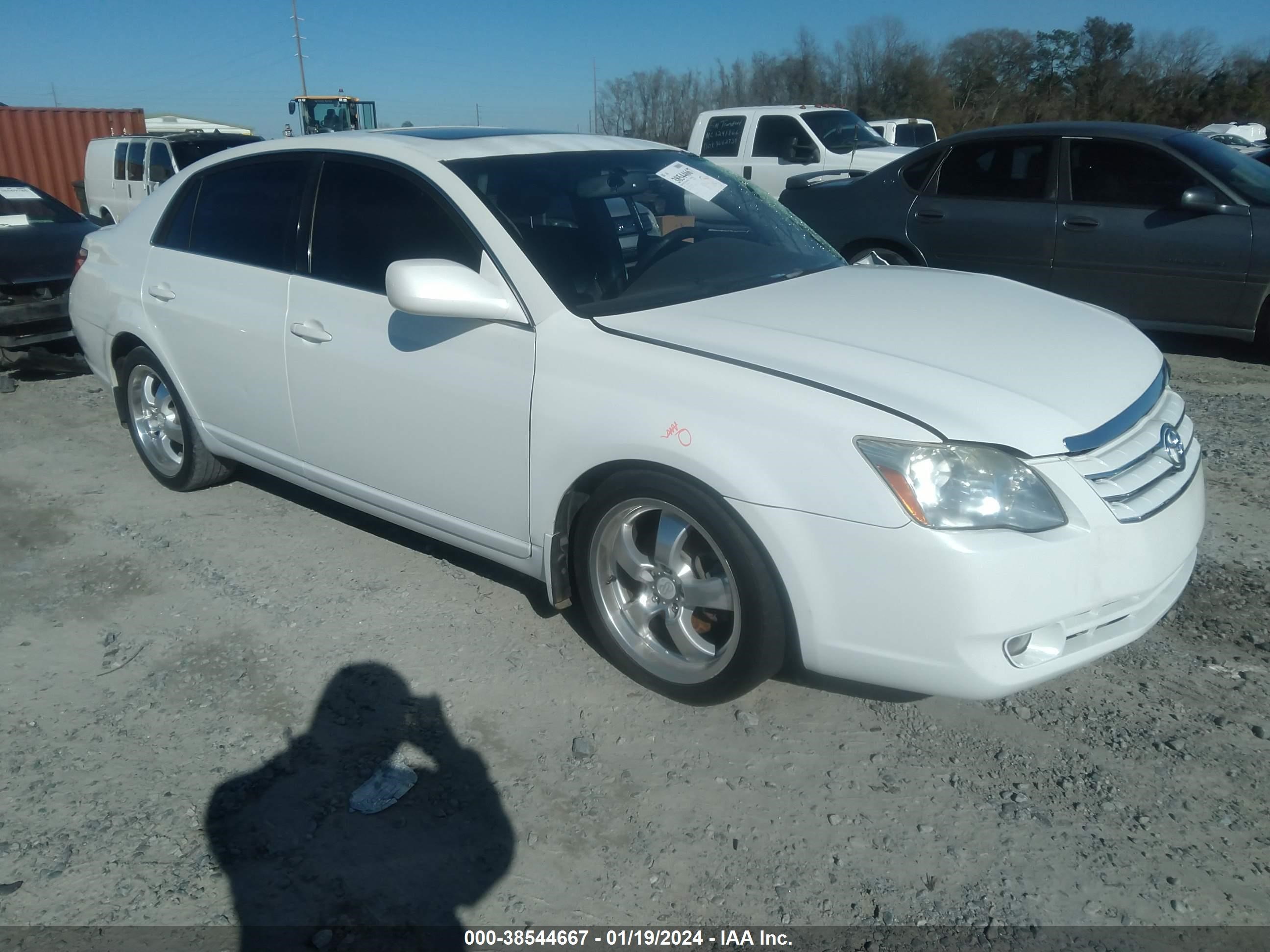 TOYOTA AVALON 2005 4t1bk36b75u042108